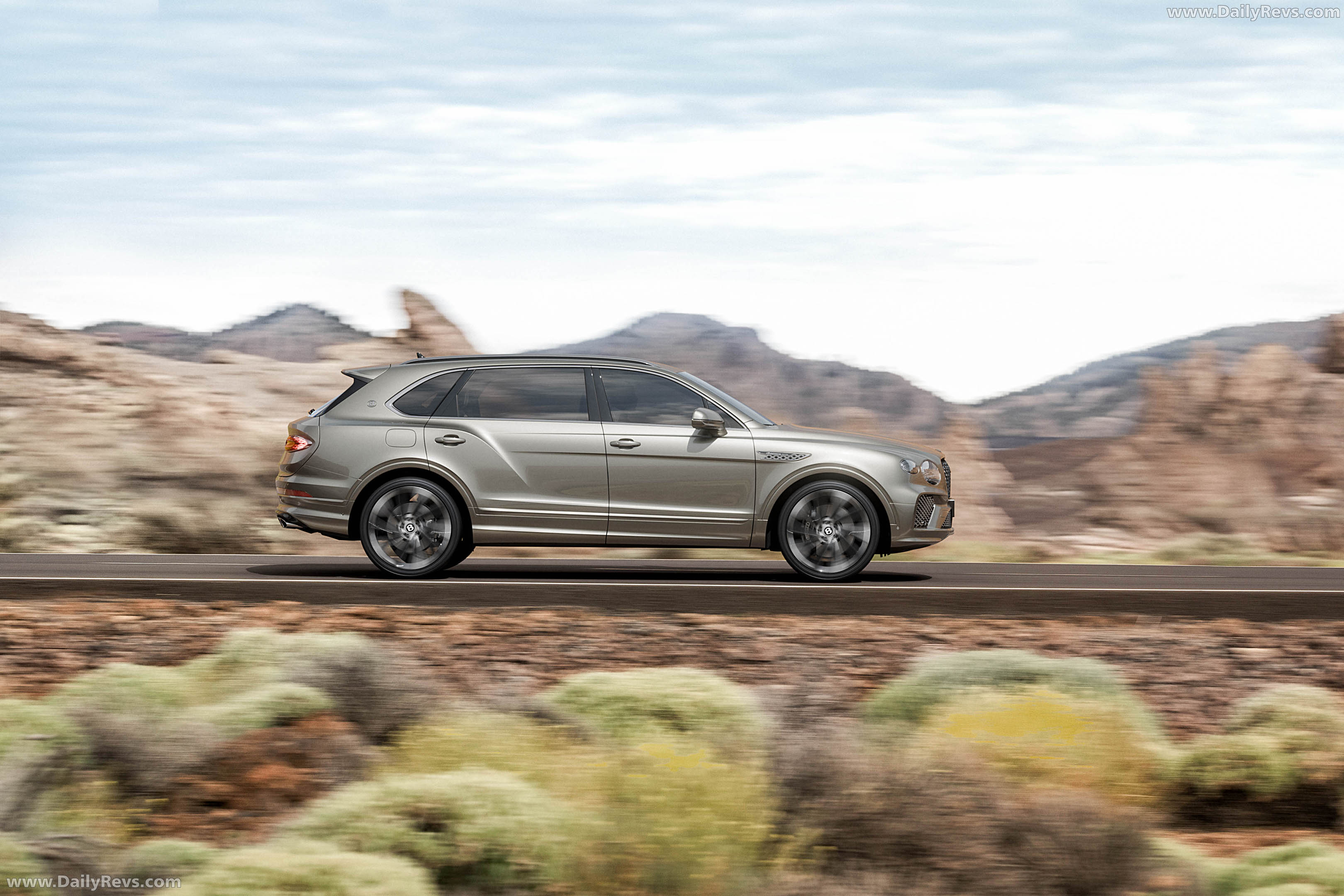 2027 Bentley Bentayga Artenara Edition Side View