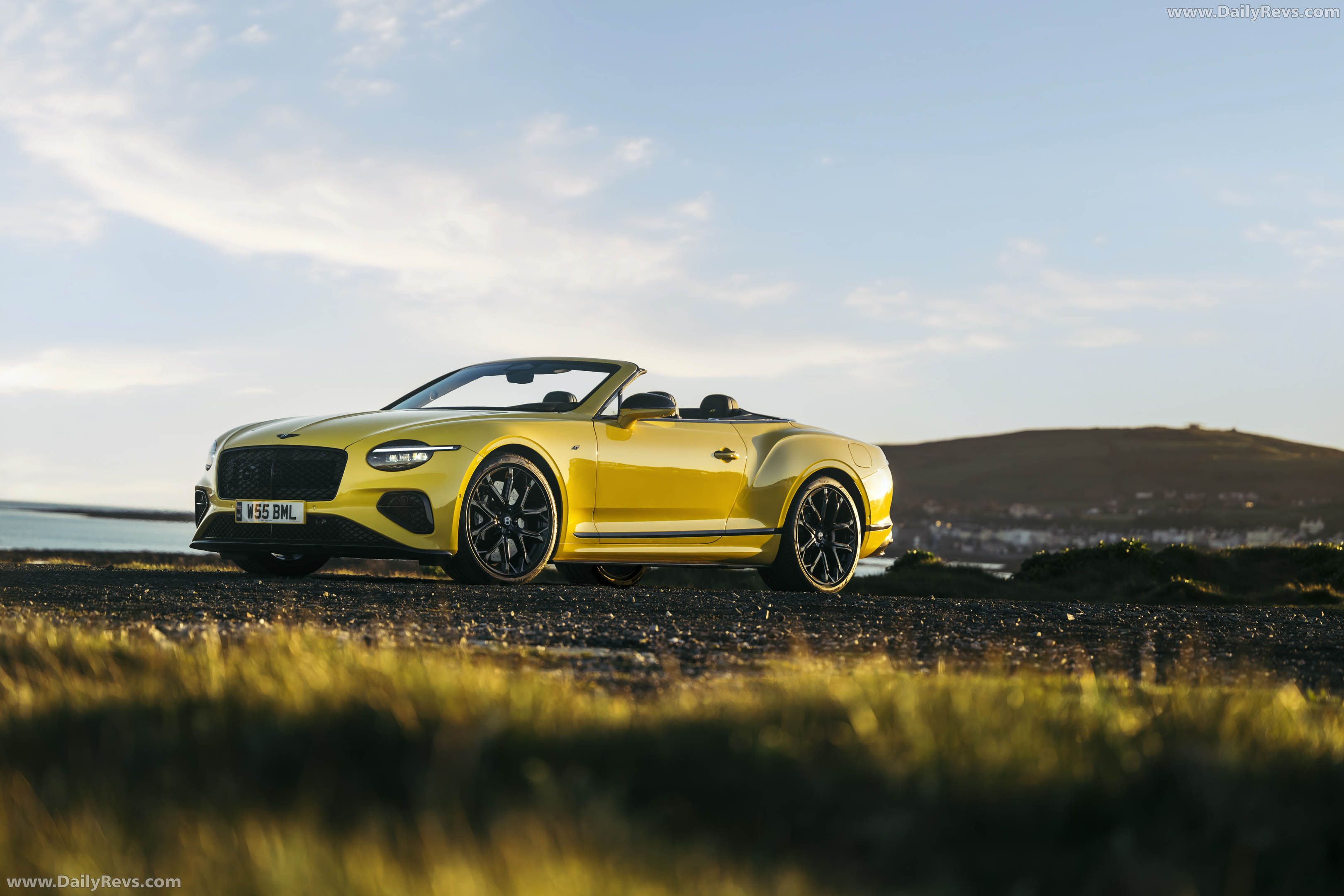 2027 Bentley Continental GTC S Cyber Yellow Front View