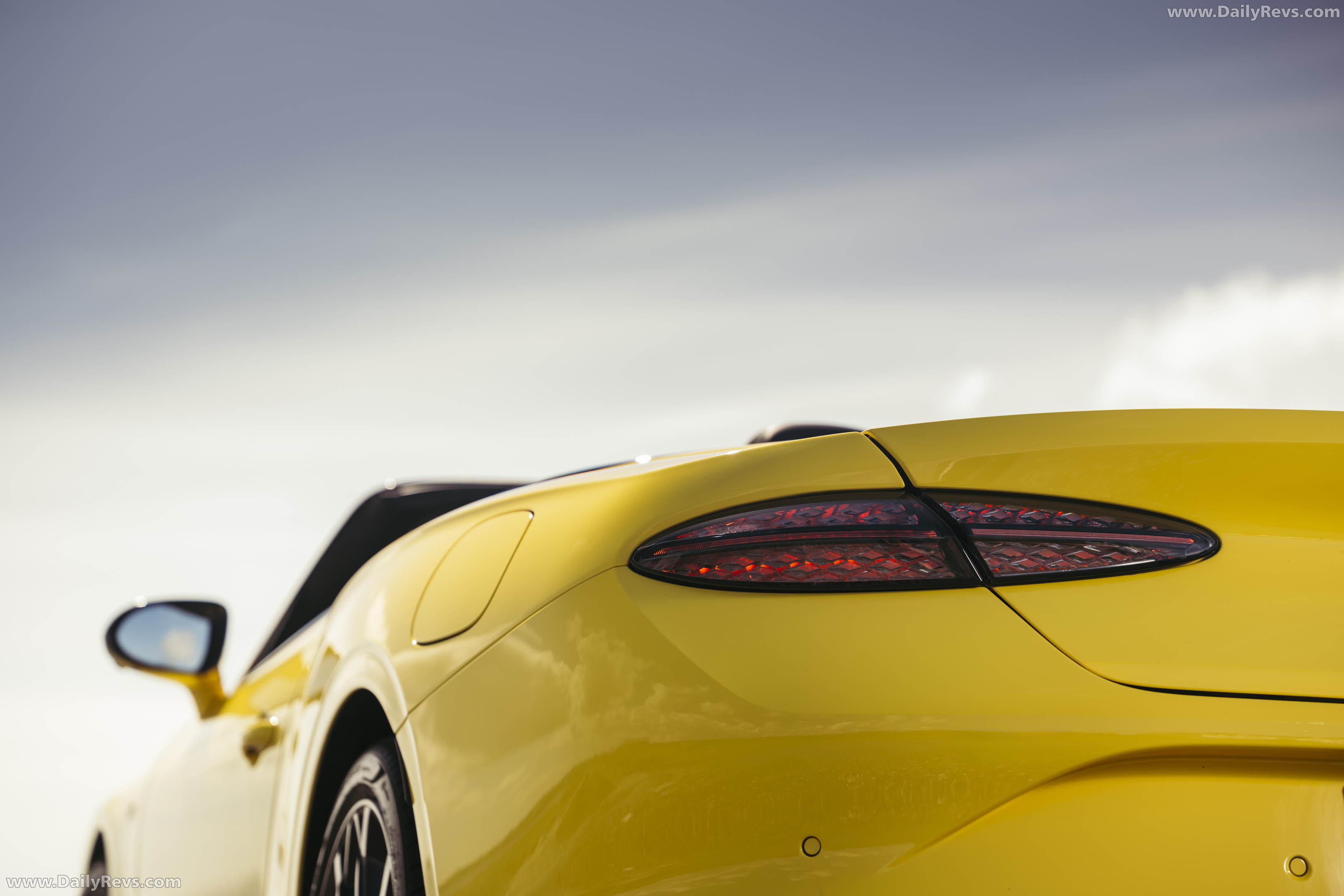 2027 Bentley Continental GTC S Cyber Yellow Exterior
