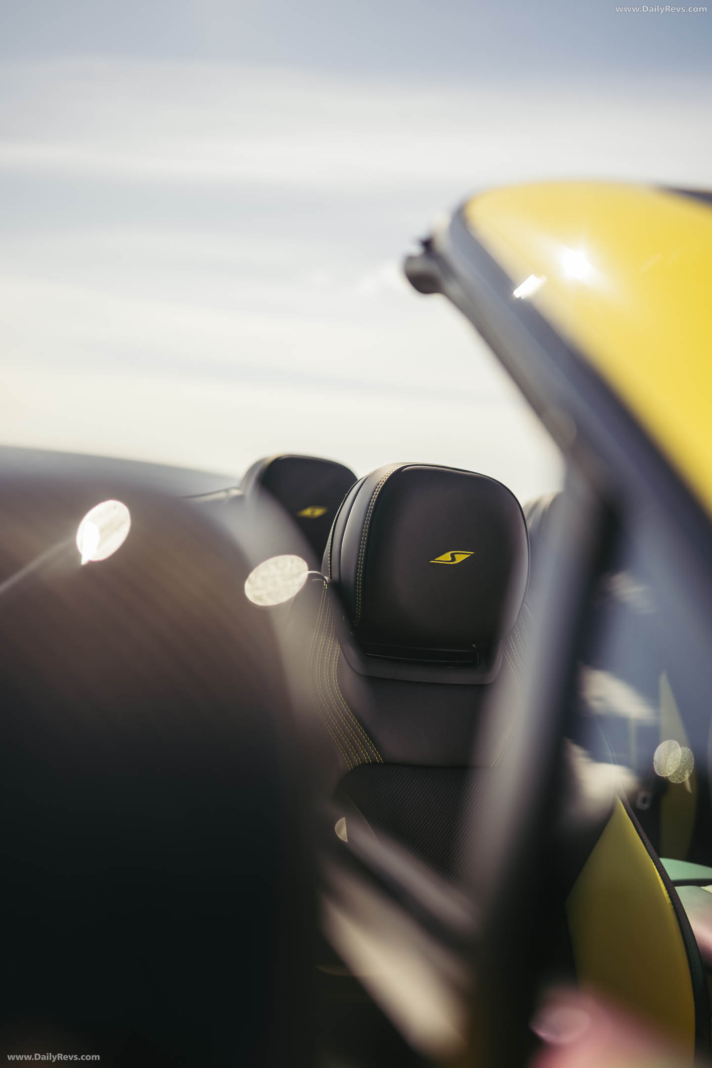 2027 Bentley Continental GTC S Cyber Yellow Interior