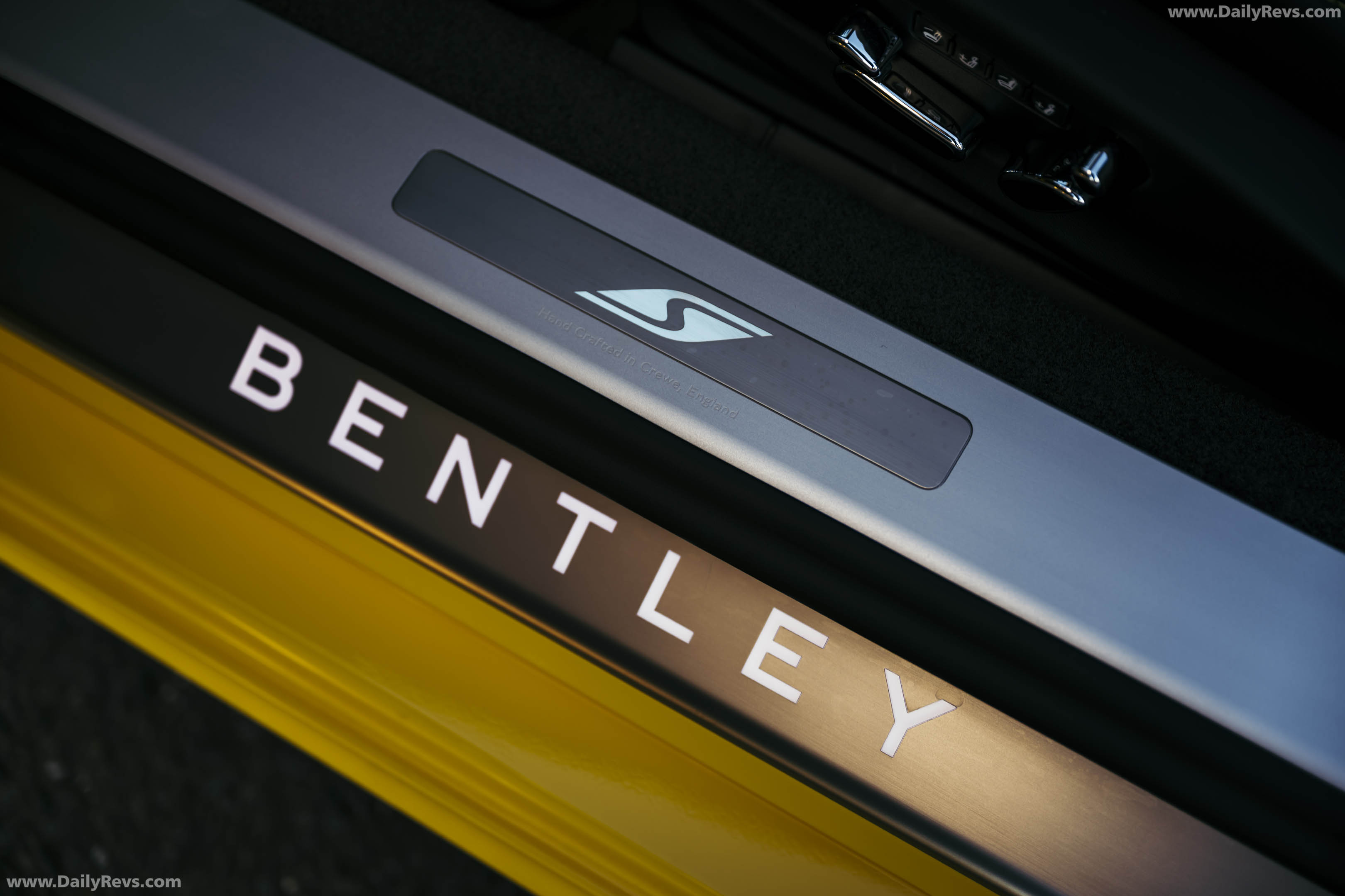 2027 Bentley Continental GTC S Cyber Yellow Interior