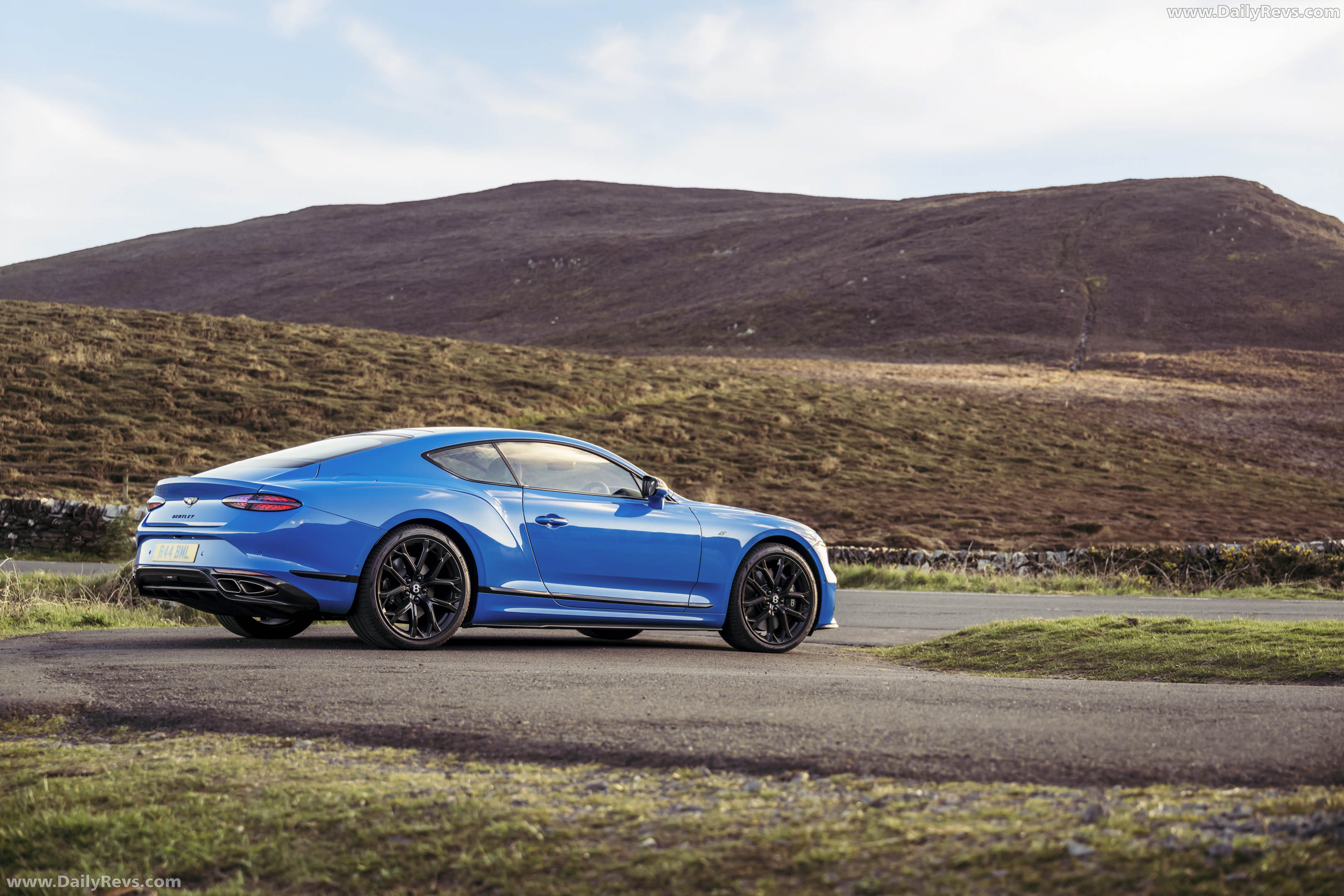 2027 Bentley Continental GT S UK Version Side View