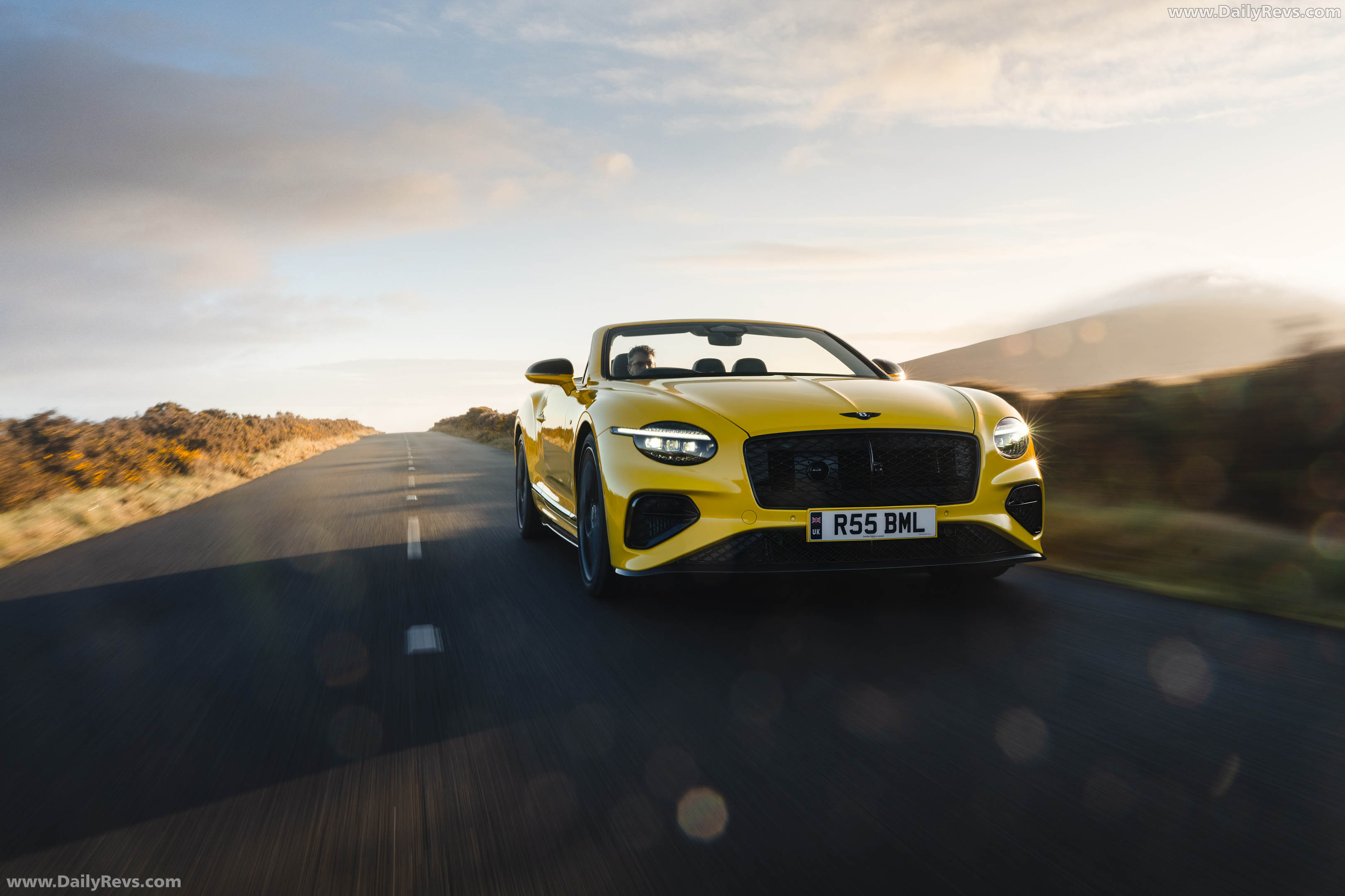 2027 Bentley Continental GTC S UK Version Front View
