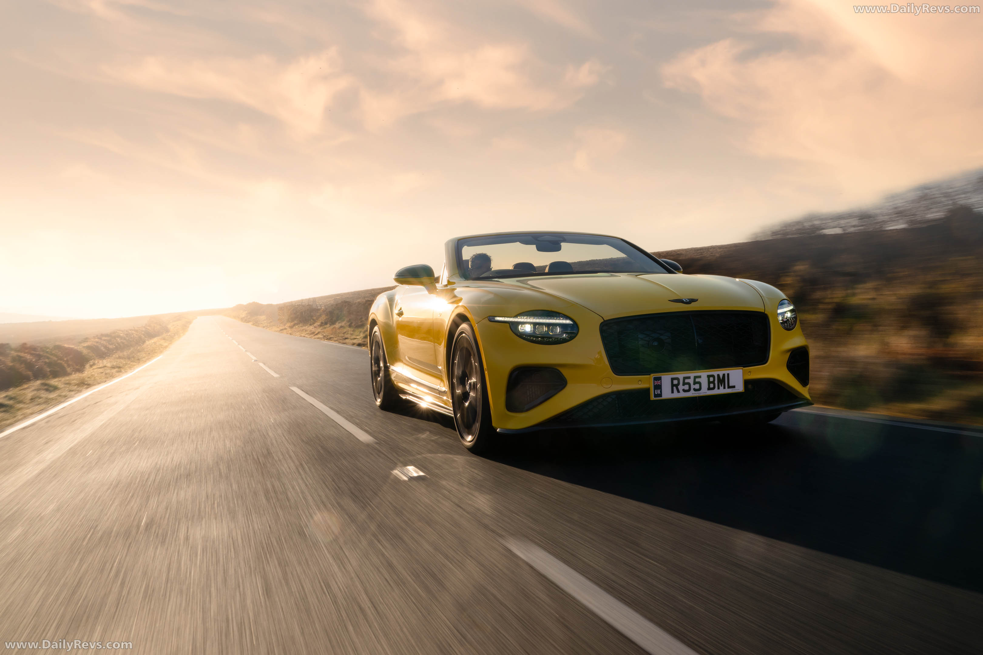 2027 Bentley Continental GTC S UK Version Front View