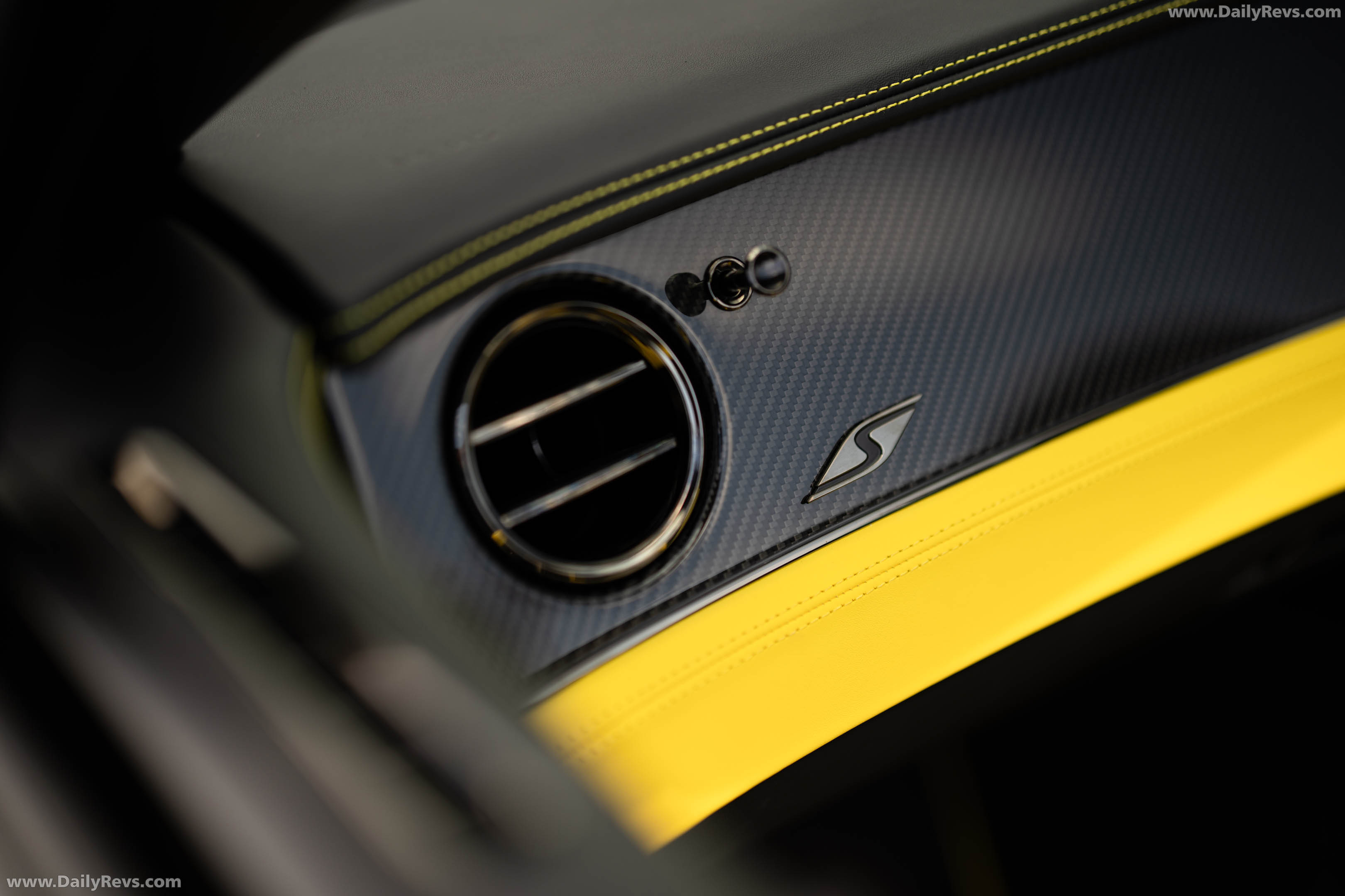 2027 Bentley Continental GTC S UK Version Interior