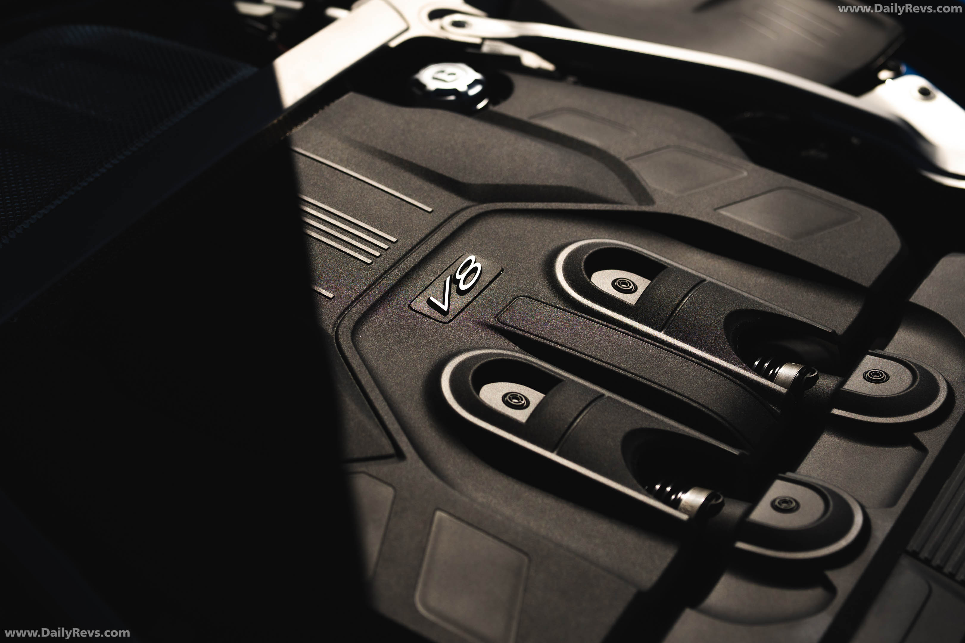 2027 Bentley Continental GTC S UK Version Engine