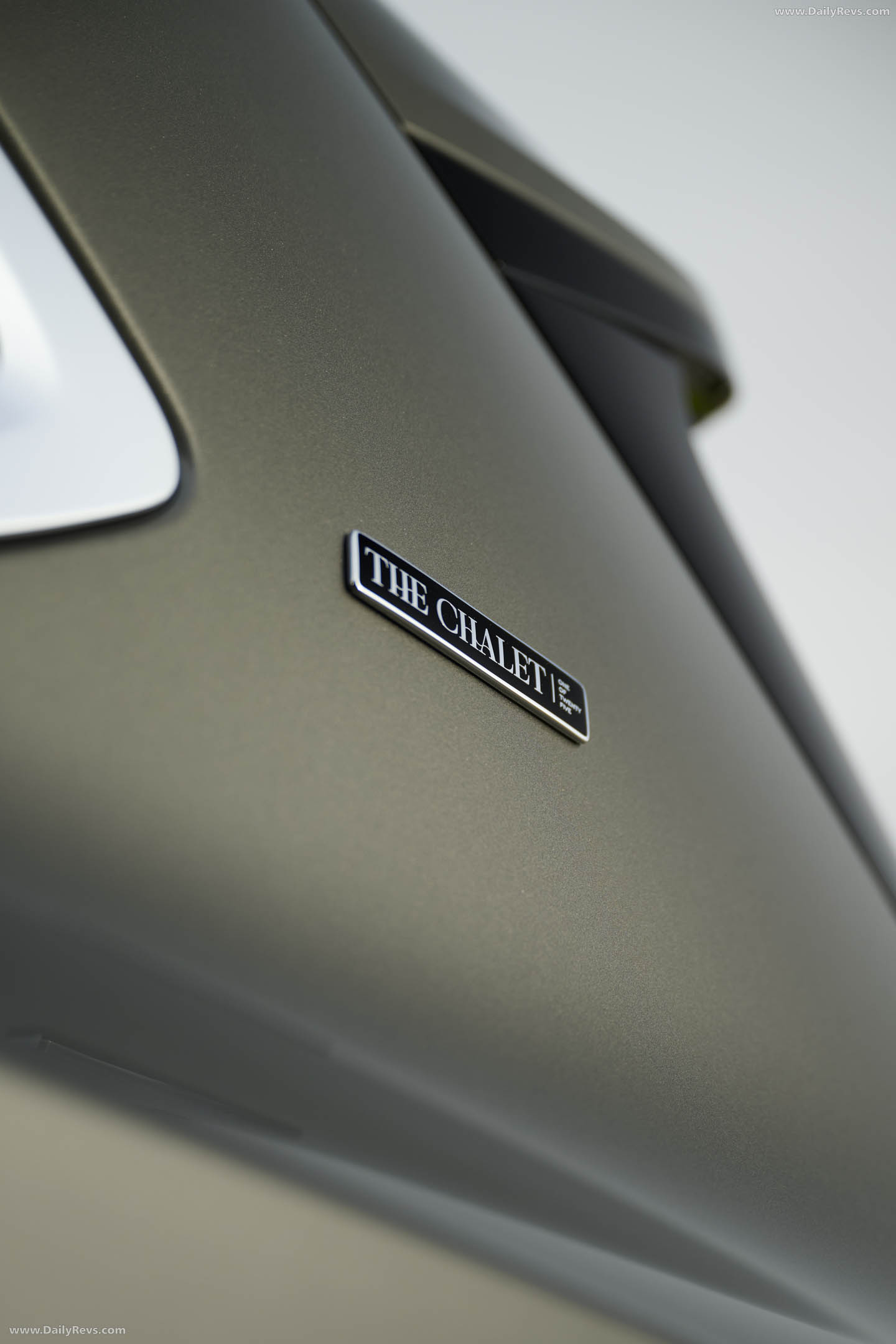 2026 Bentley Bentayga EWB Chalet Edition Exterior