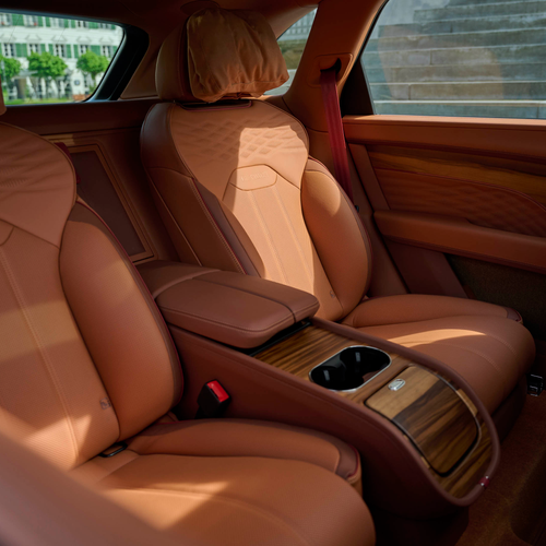 2026 Bentley Bentayga EWB Chalet Edition Interior