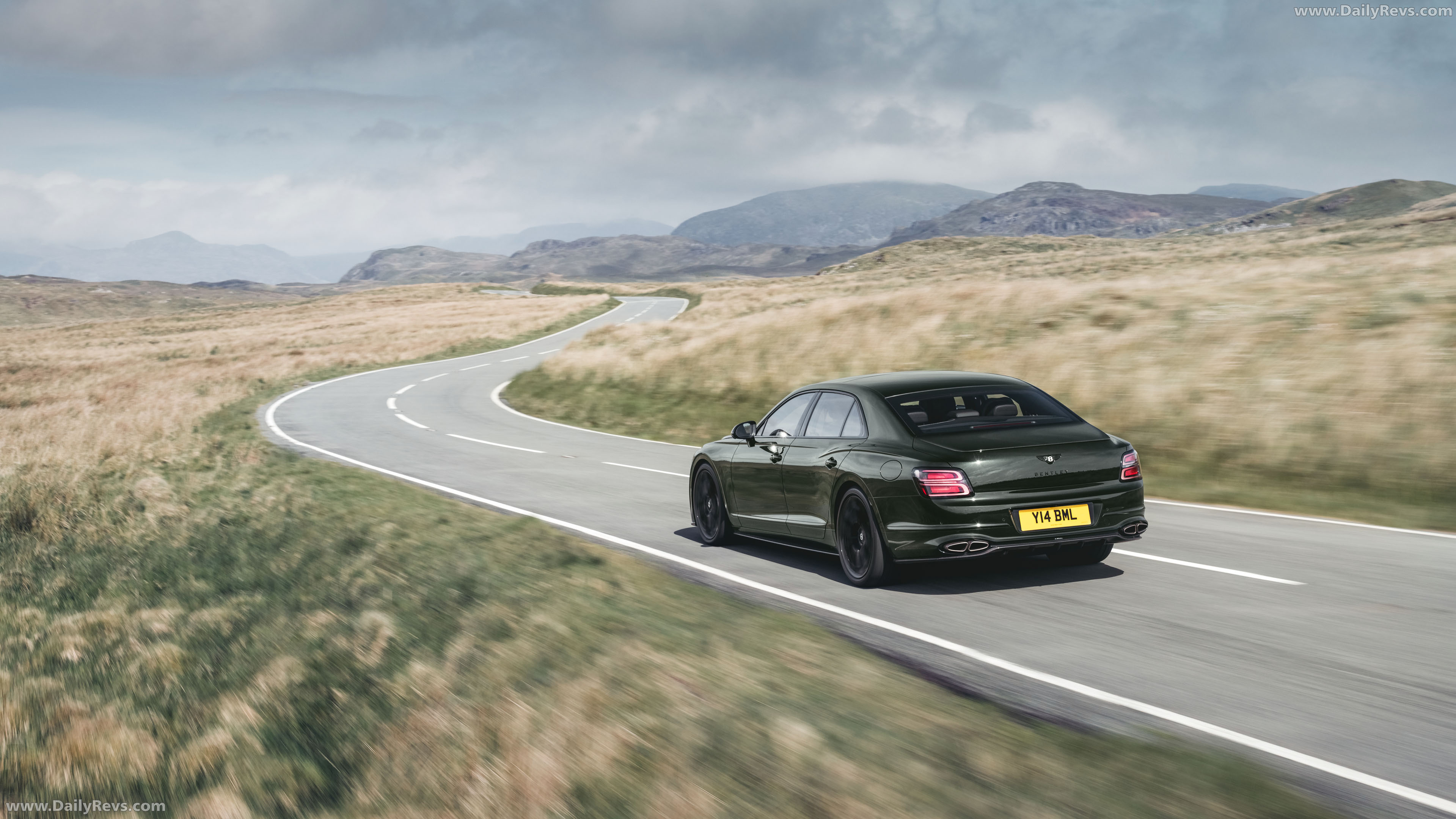 2027 Bentley Flying Spur S Rear View