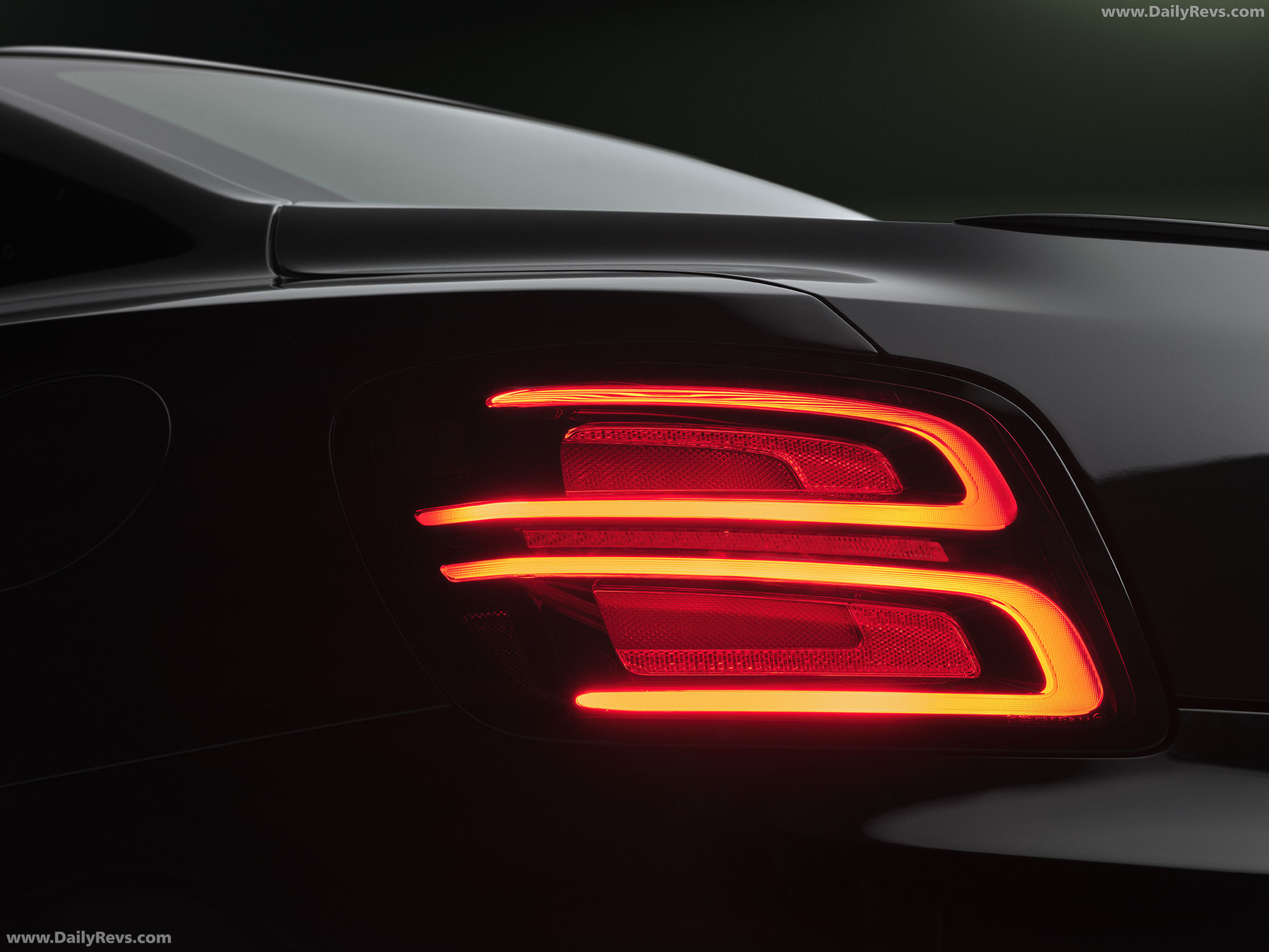 2027 Bentley Flying Spur S Exterior