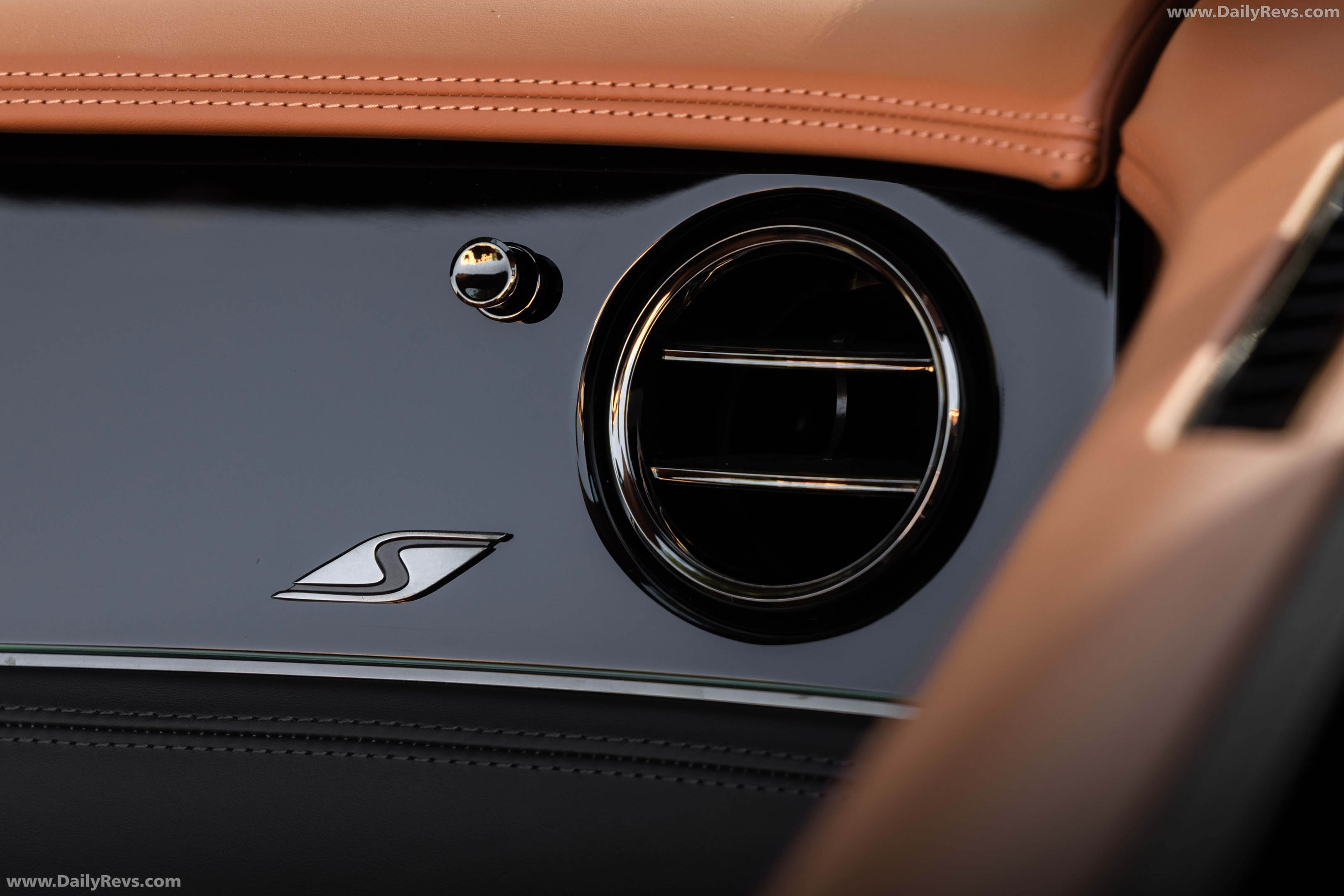 2027 Bentley Continental GTC S Barnato Interior