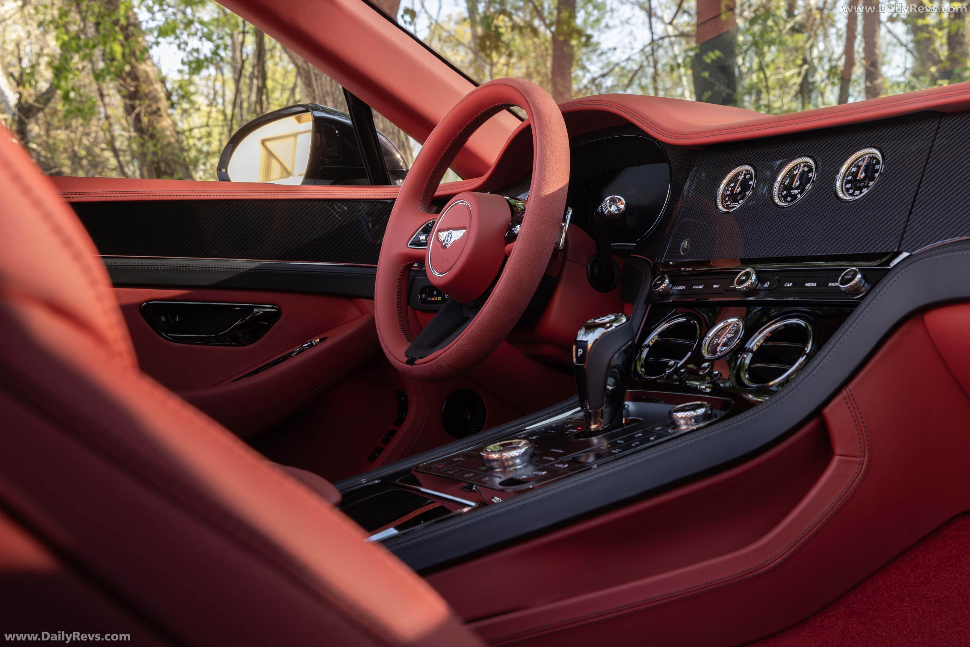 2027 Bentley Continental GTC S Glacier White Interior