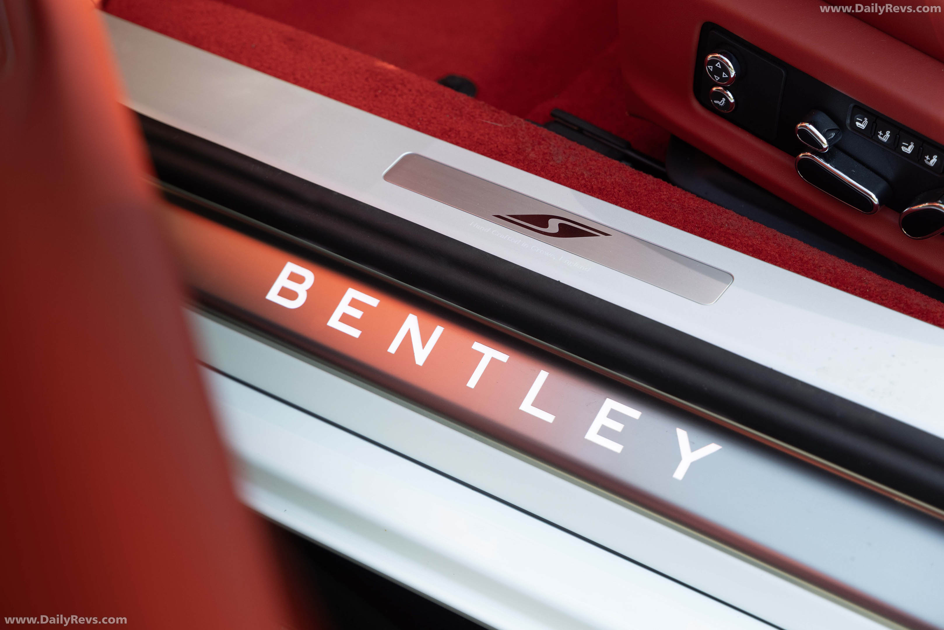 2027 Bentley Continental GTC S Glacier White Interior