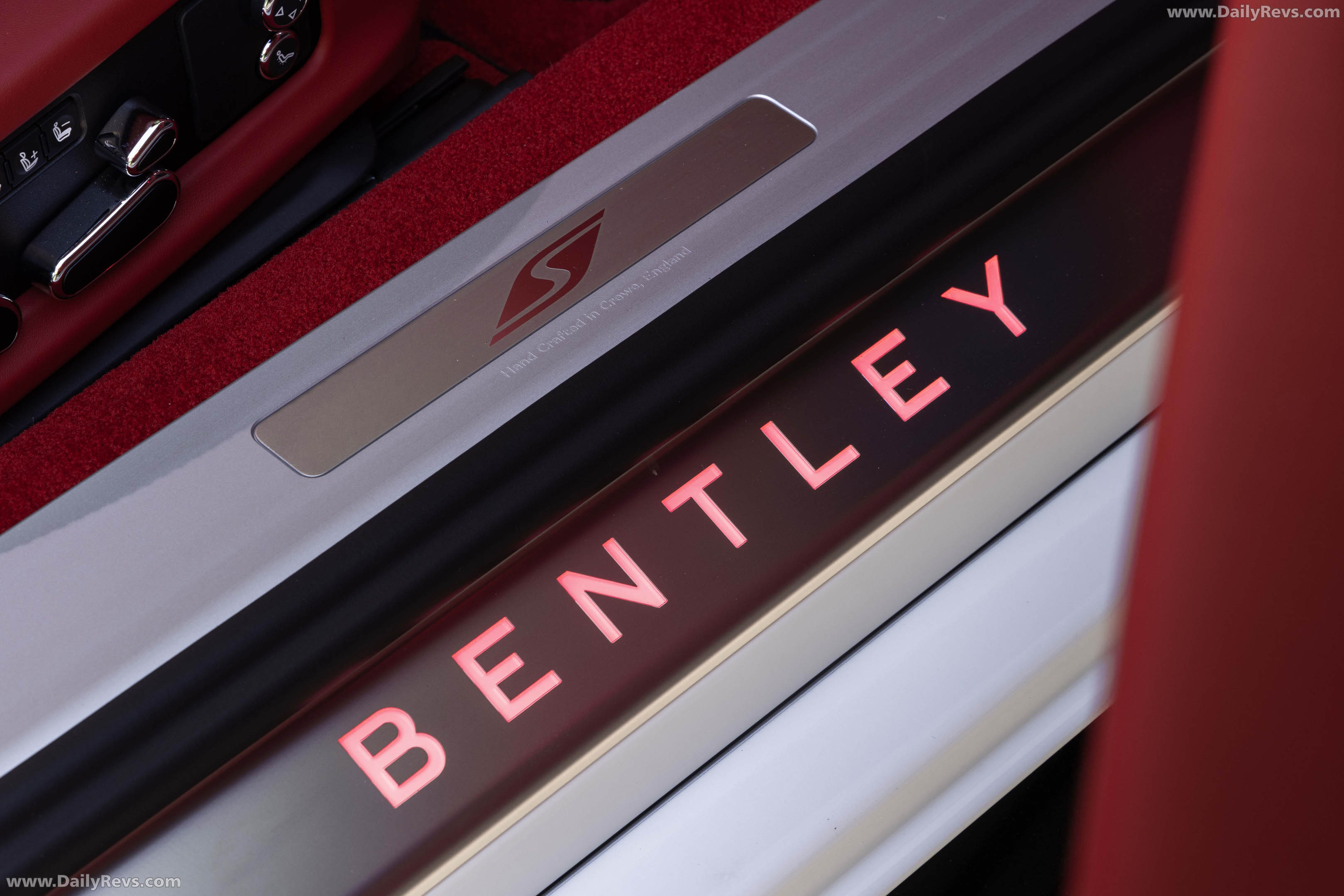 2027 Bentley Continental GTC S Glacier White Interior