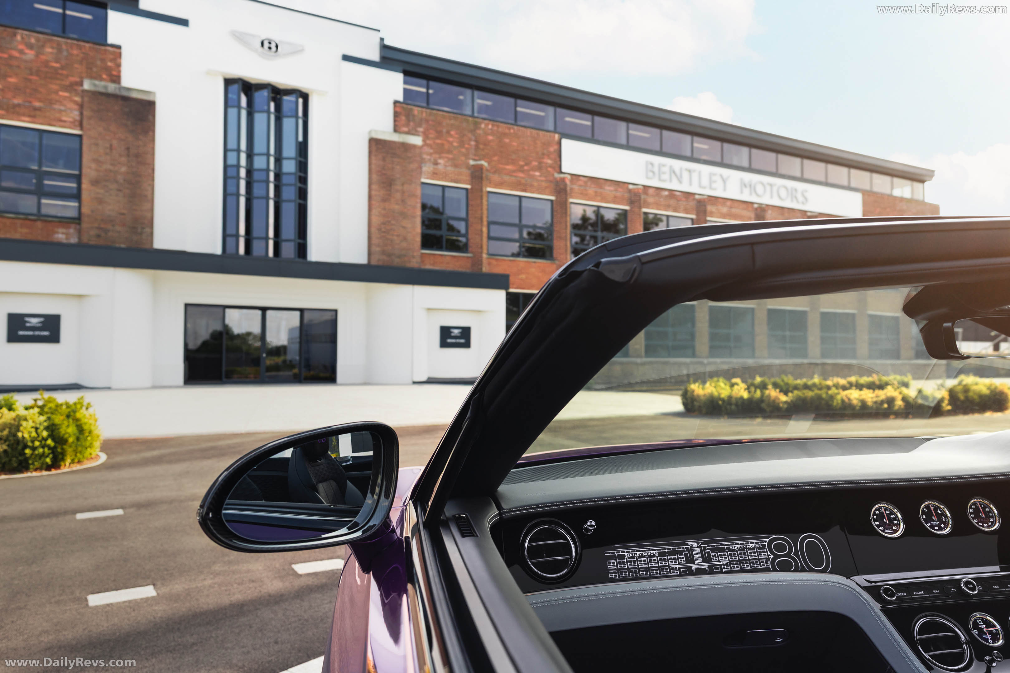 2027 Bentley Continental GTC 80 years Interior