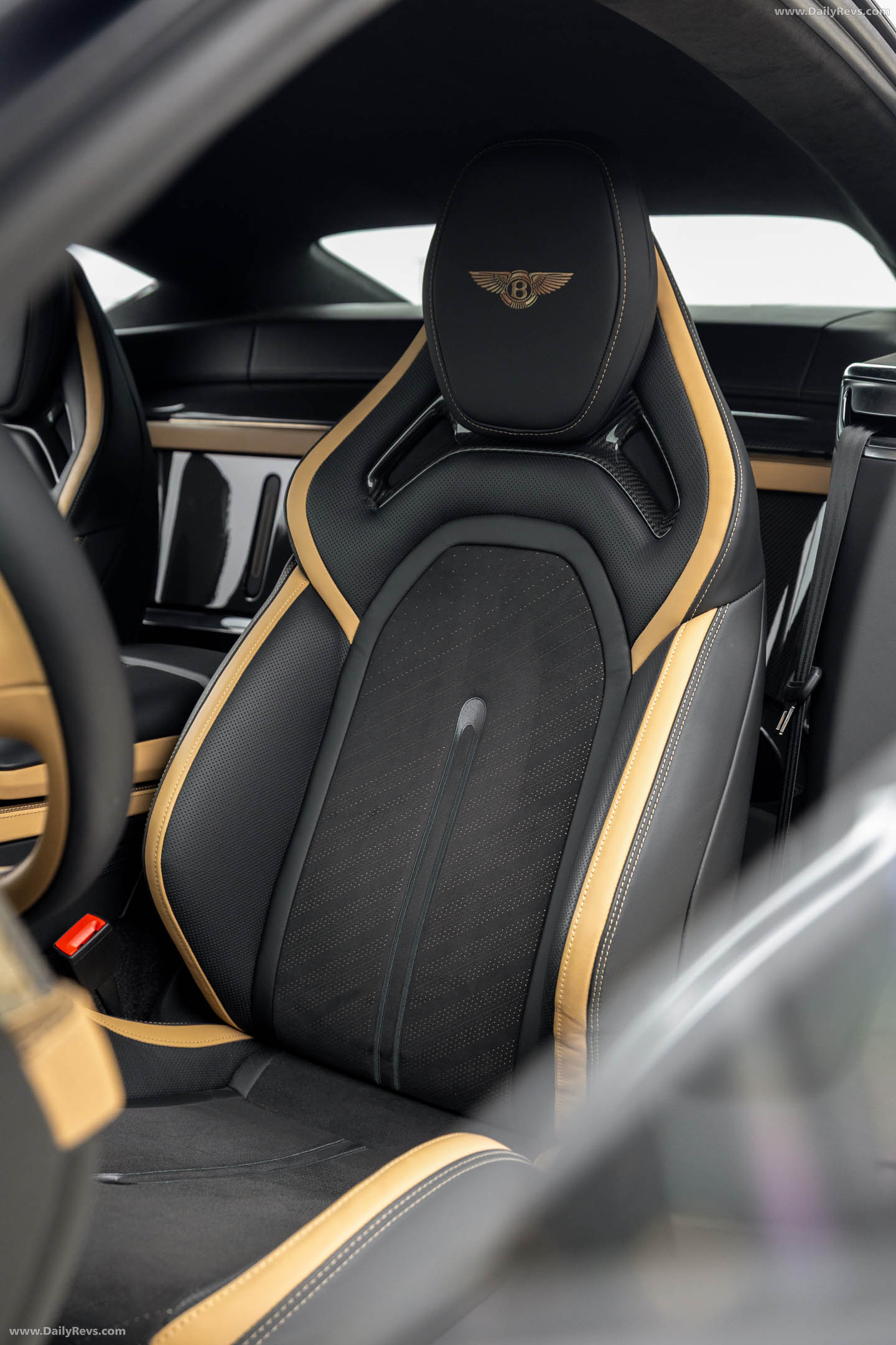 2027 Bentley Supersports Anthracite Interior