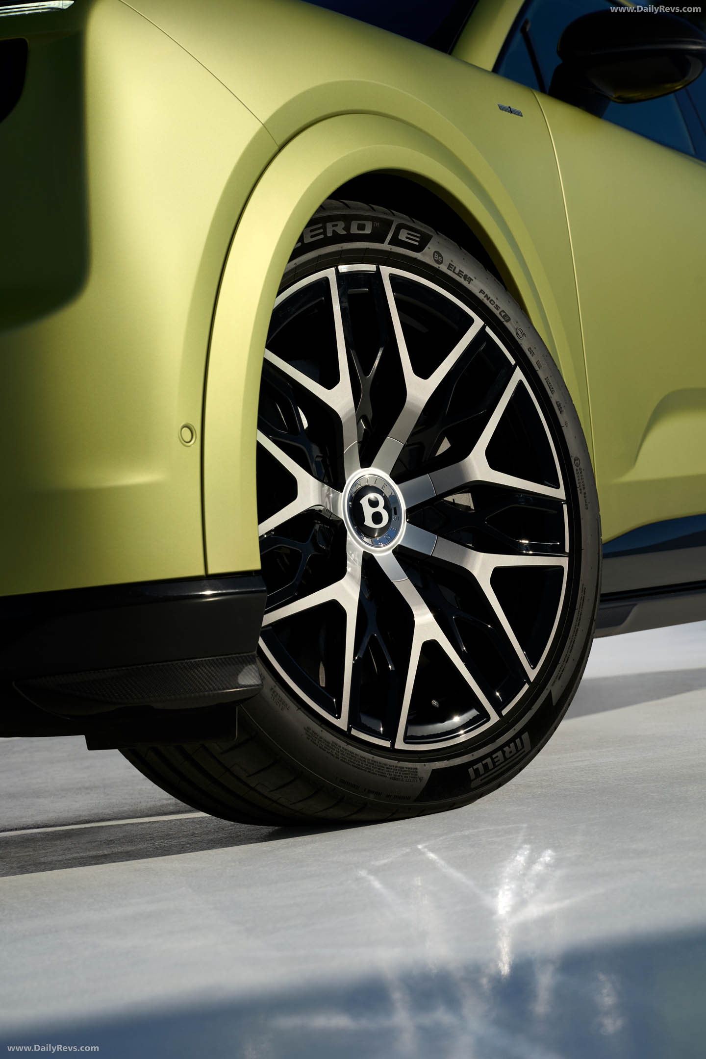 2028 Bentley Torcal Exterior