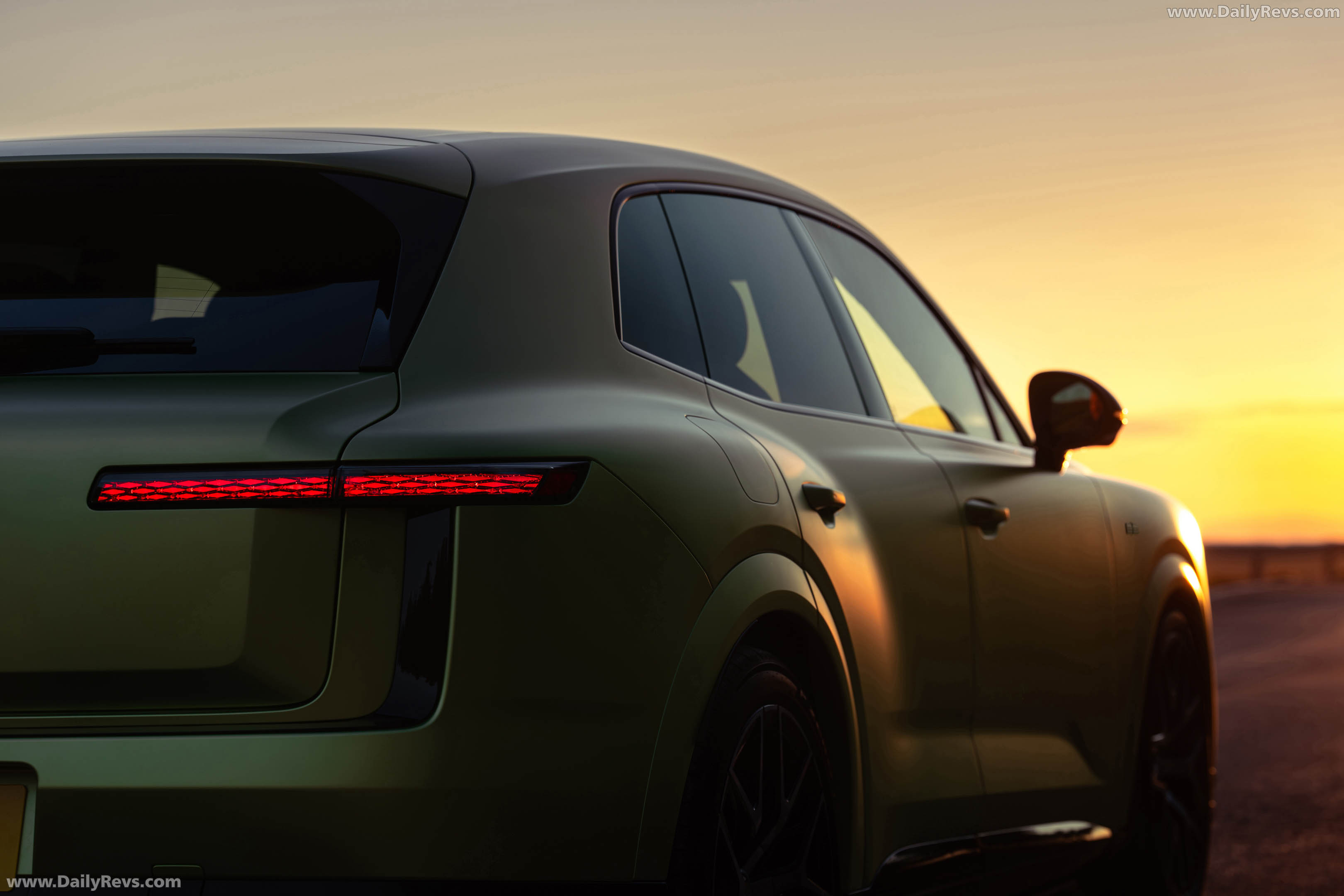 2028 Bentley Torcal Exterior