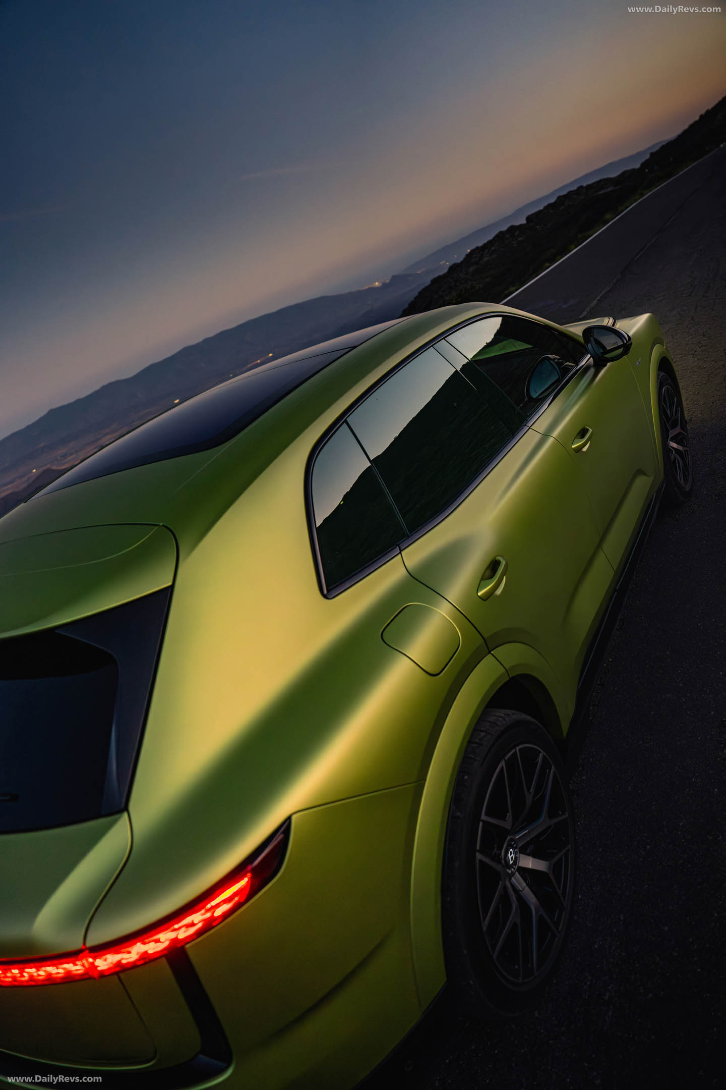 2028 Bentley Torcal Exterior