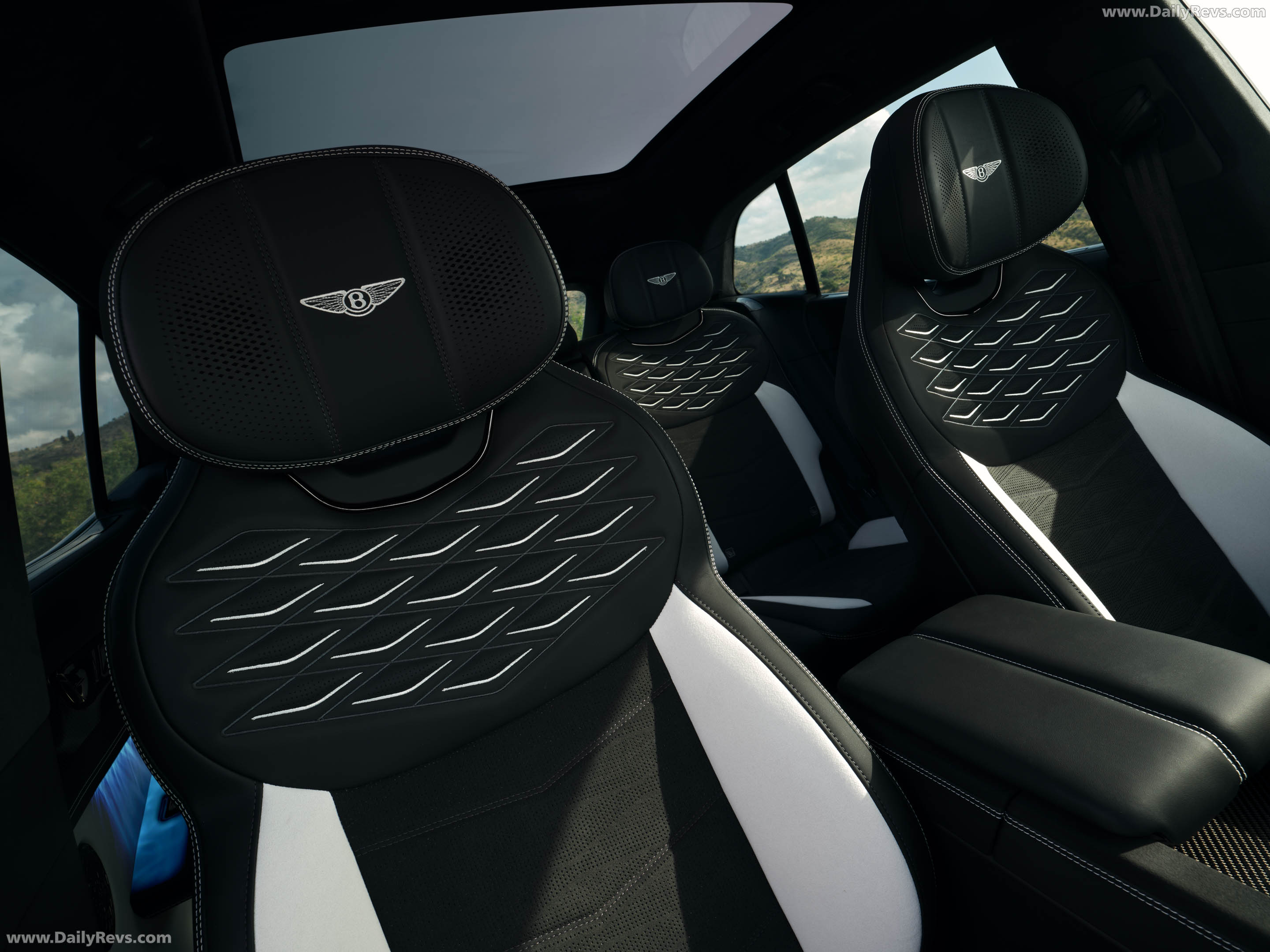 2028 Bentley Torcal Interior