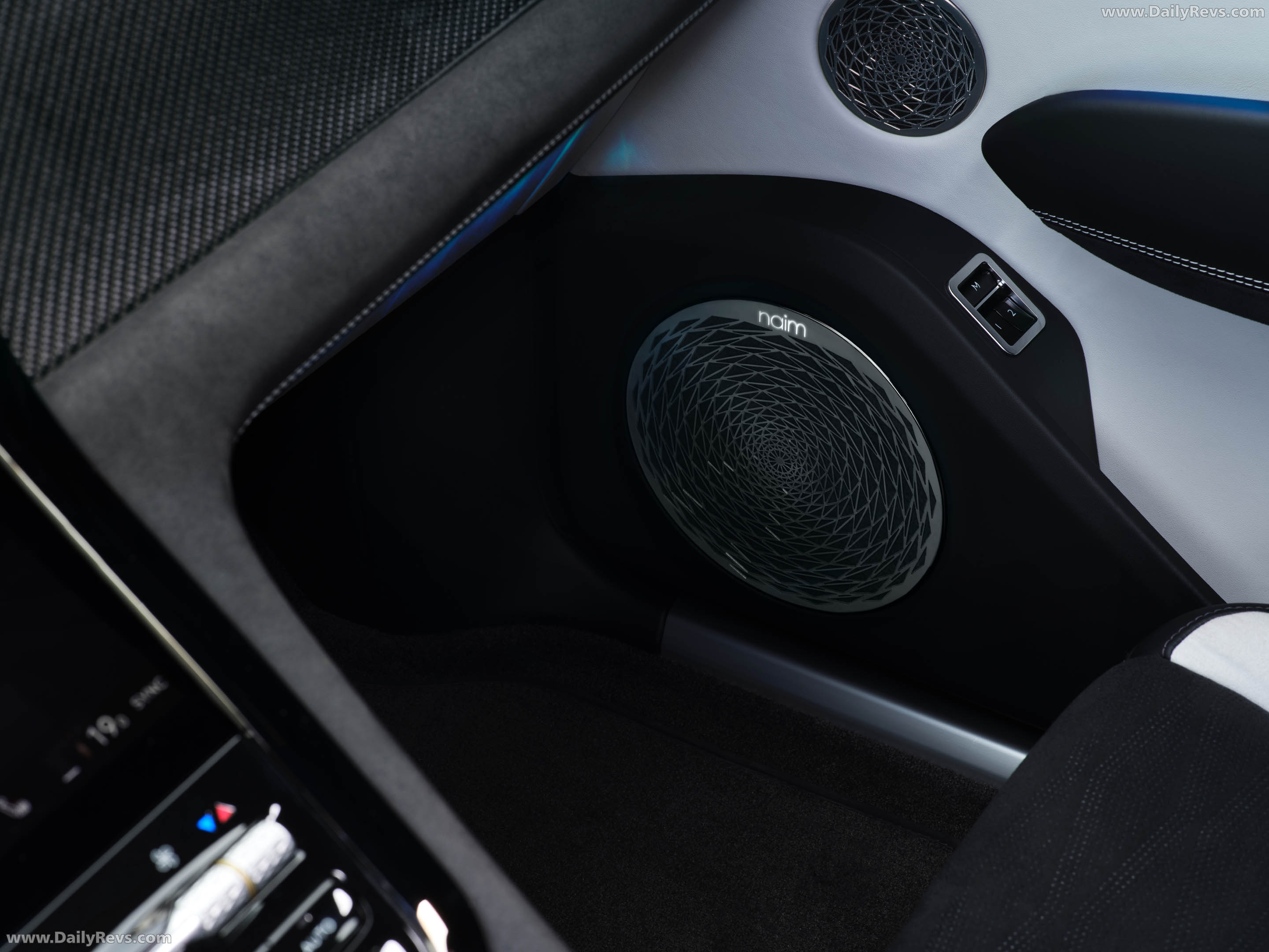 2028 Bentley Torcal Interior