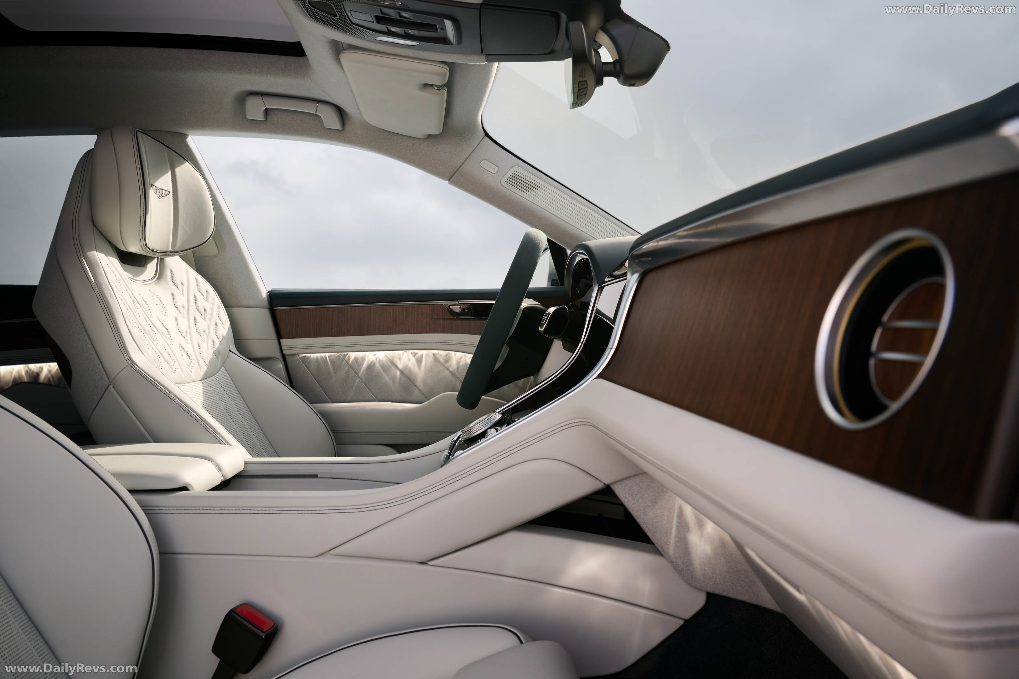 2028 Bentley Torcal Interior
