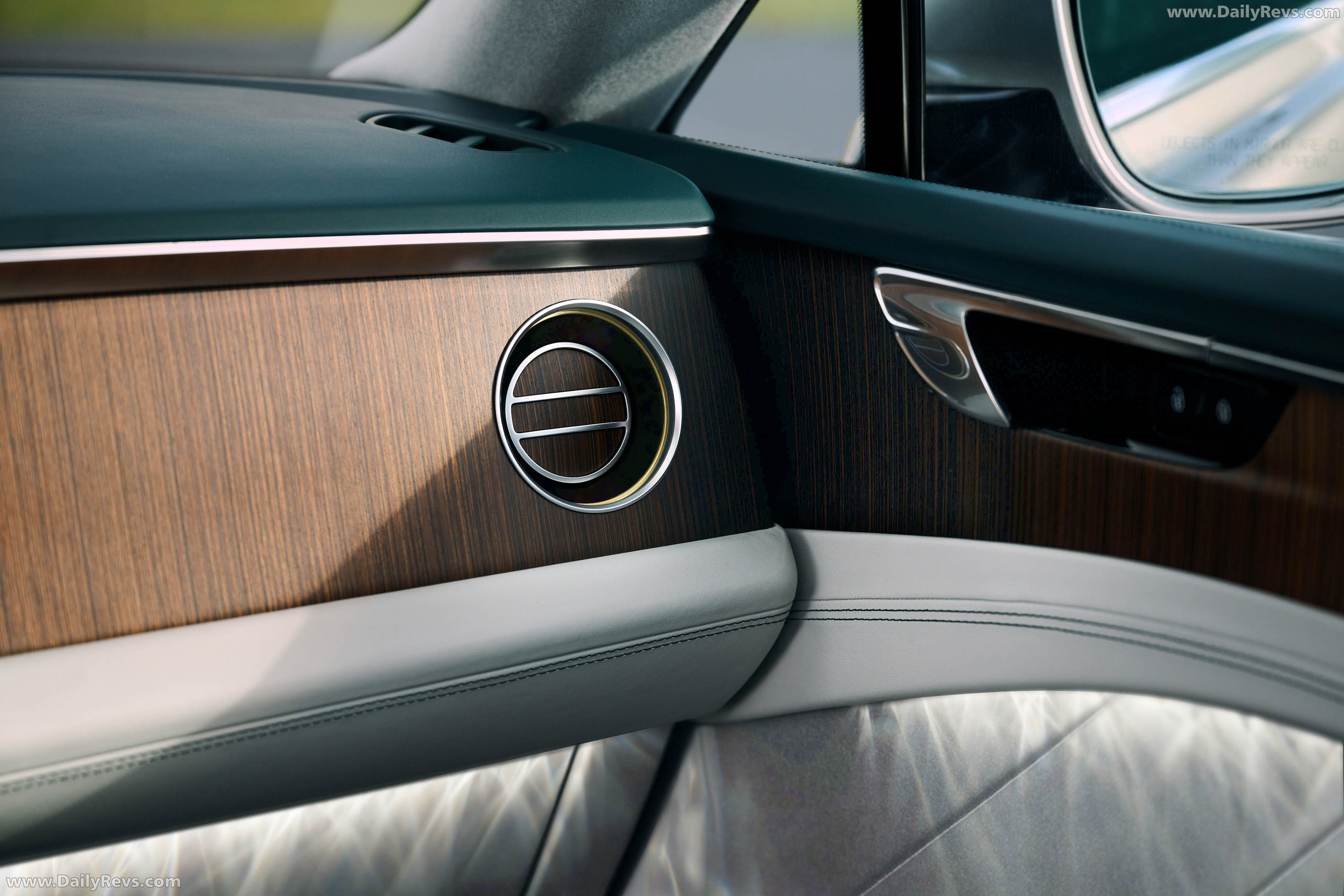 2028 Bentley Torcal Interior