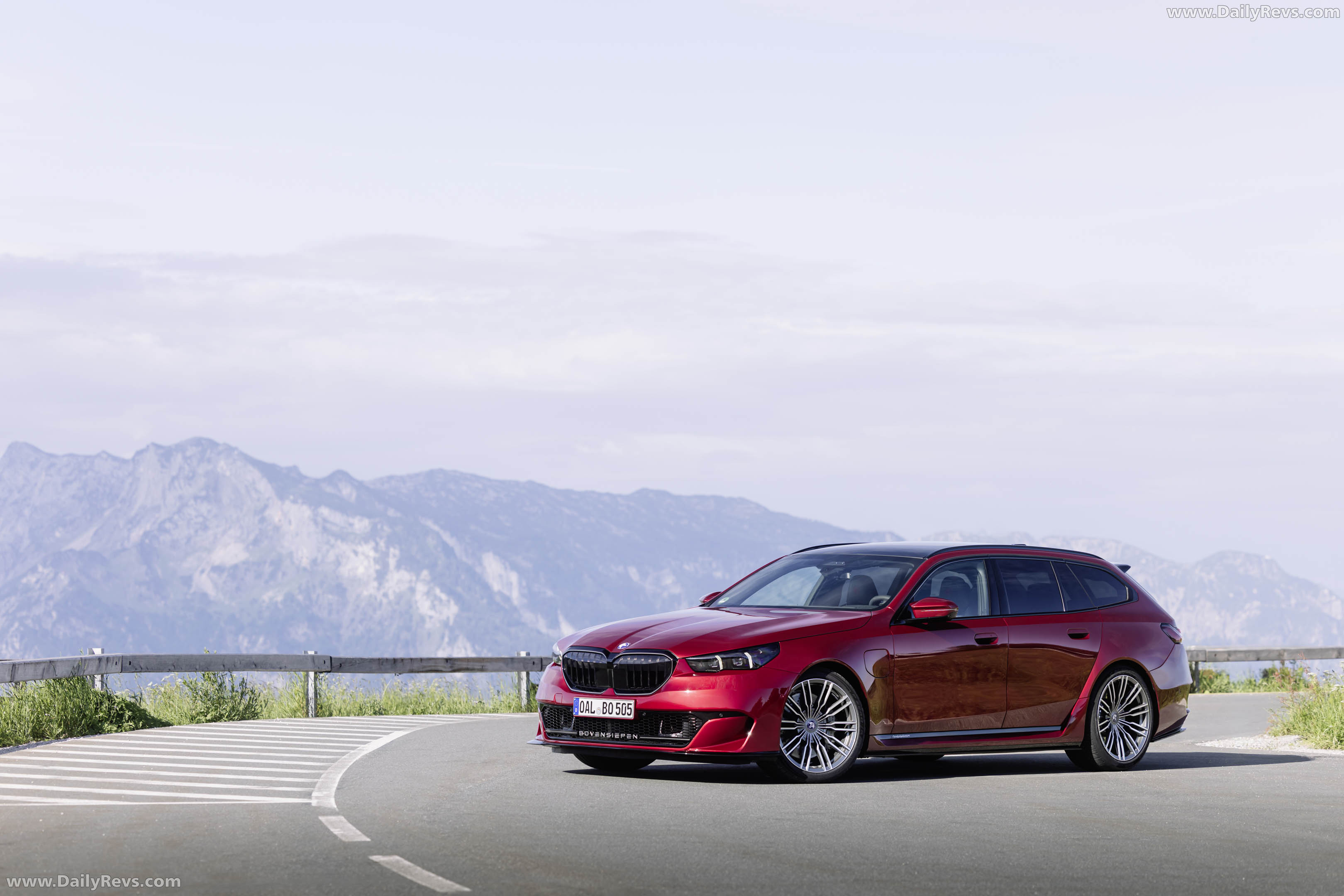 2027 Bovensiepen 05 GT Fire Red Front View