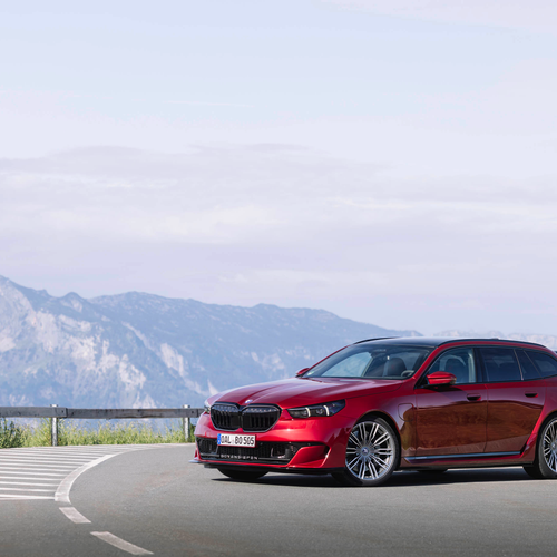2027 Bovensiepen 05 GT Fire Red Front View