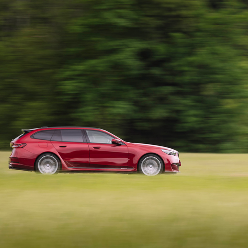 2027 Bovensiepen 05 GT Fire Red Side View