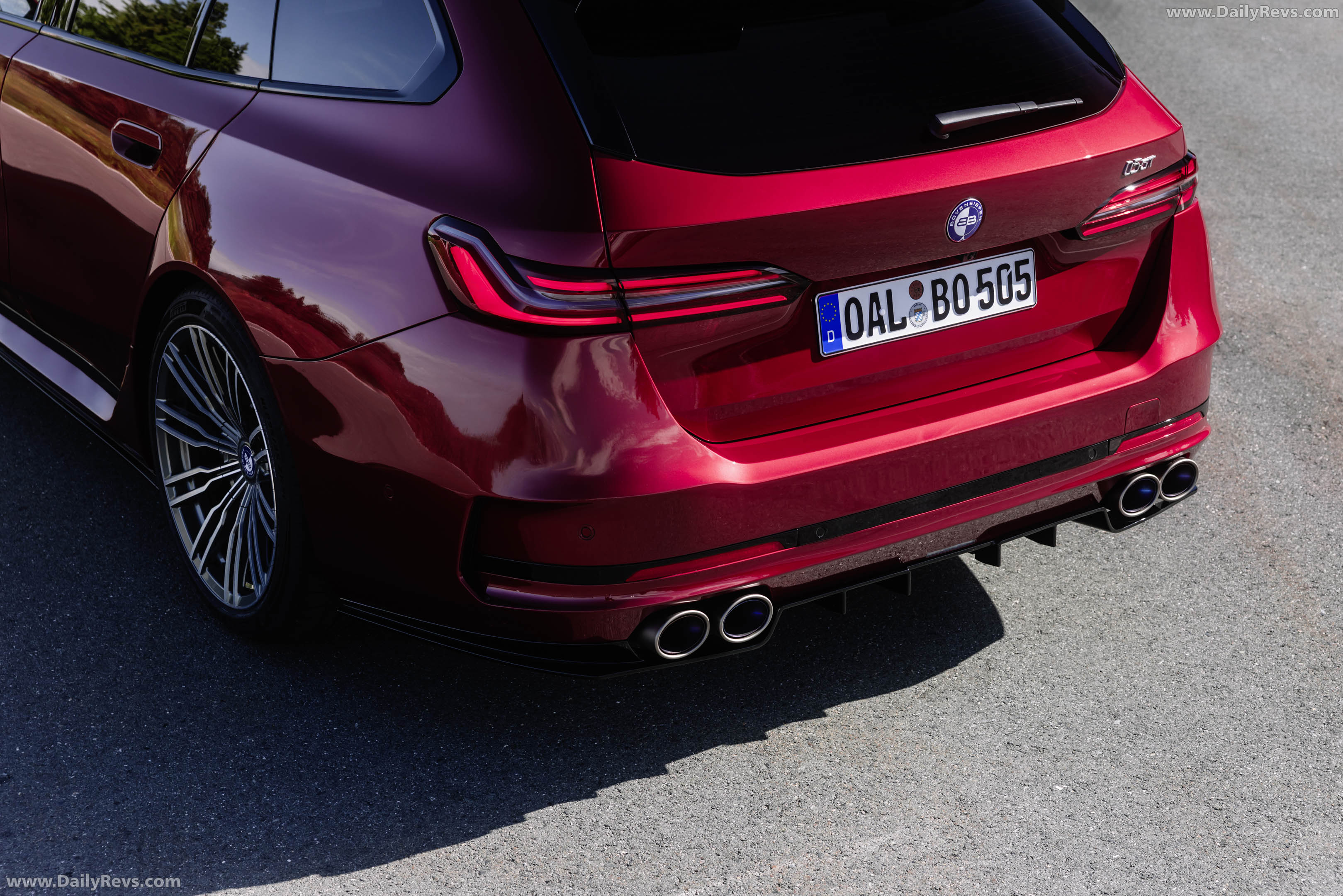 2027 Bovensiepen 05 GT Fire Red Exterior