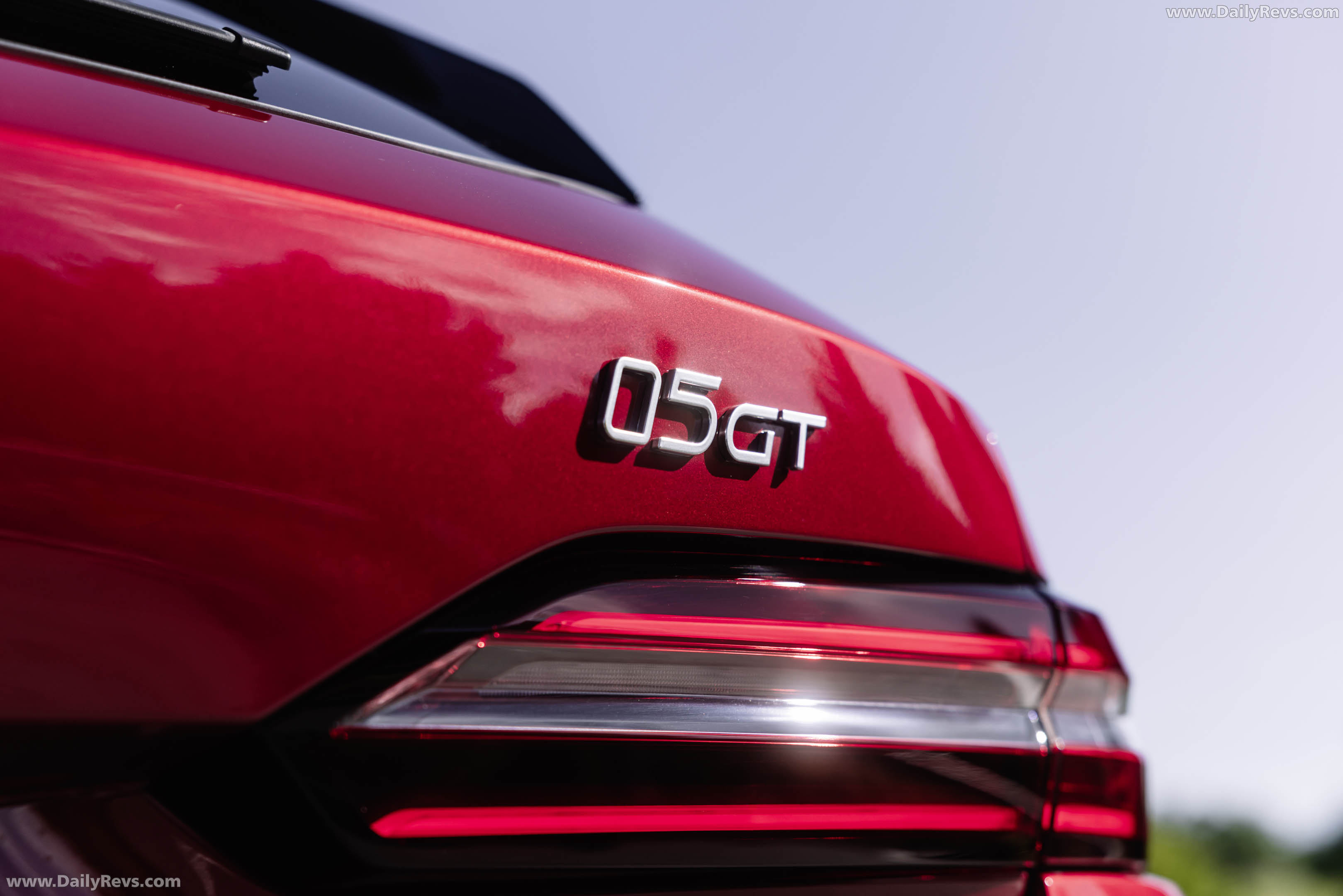 2027 Bovensiepen 05 GT Fire Red Exterior