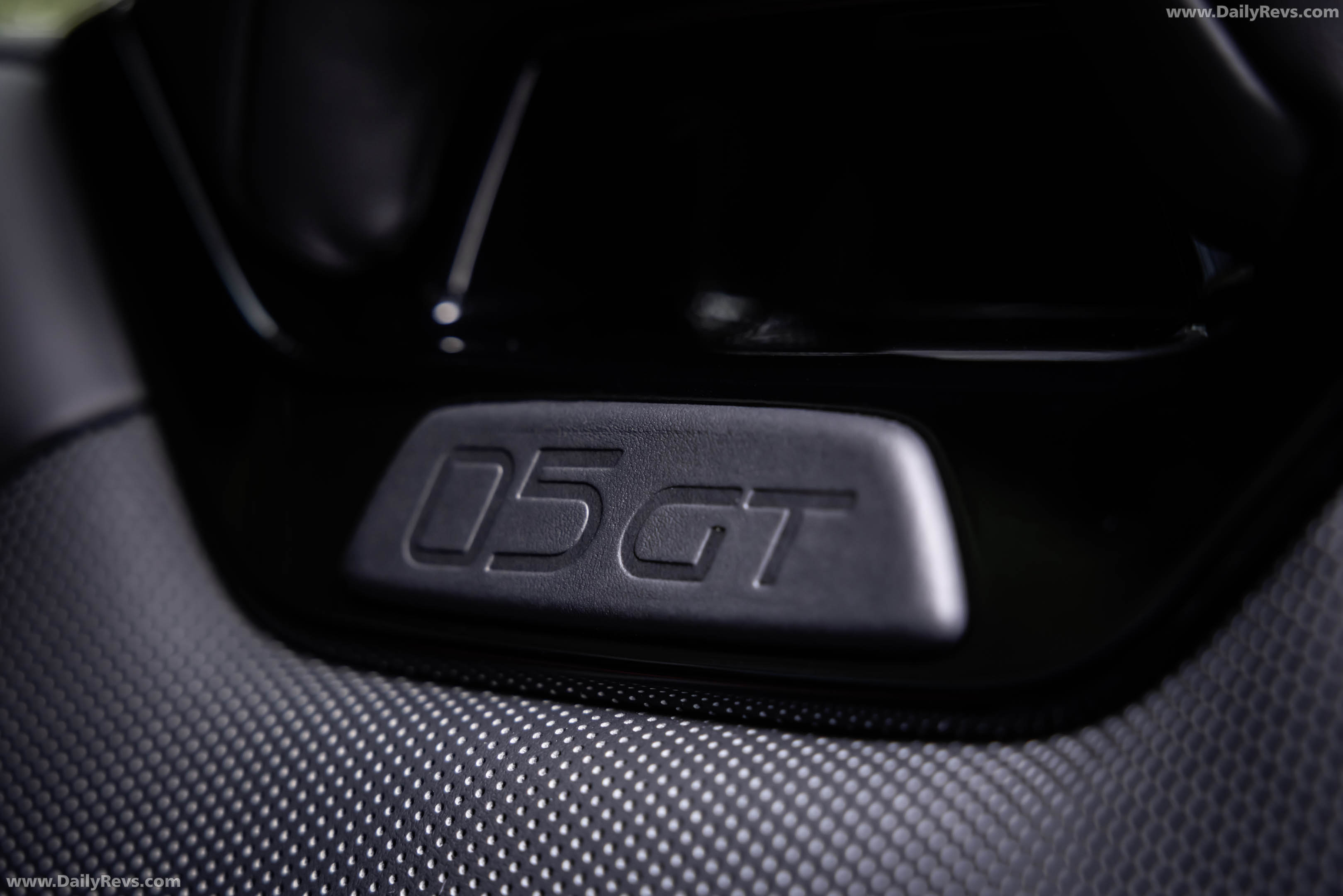 2027 Bovensiepen 05 GT Fire Red Interior