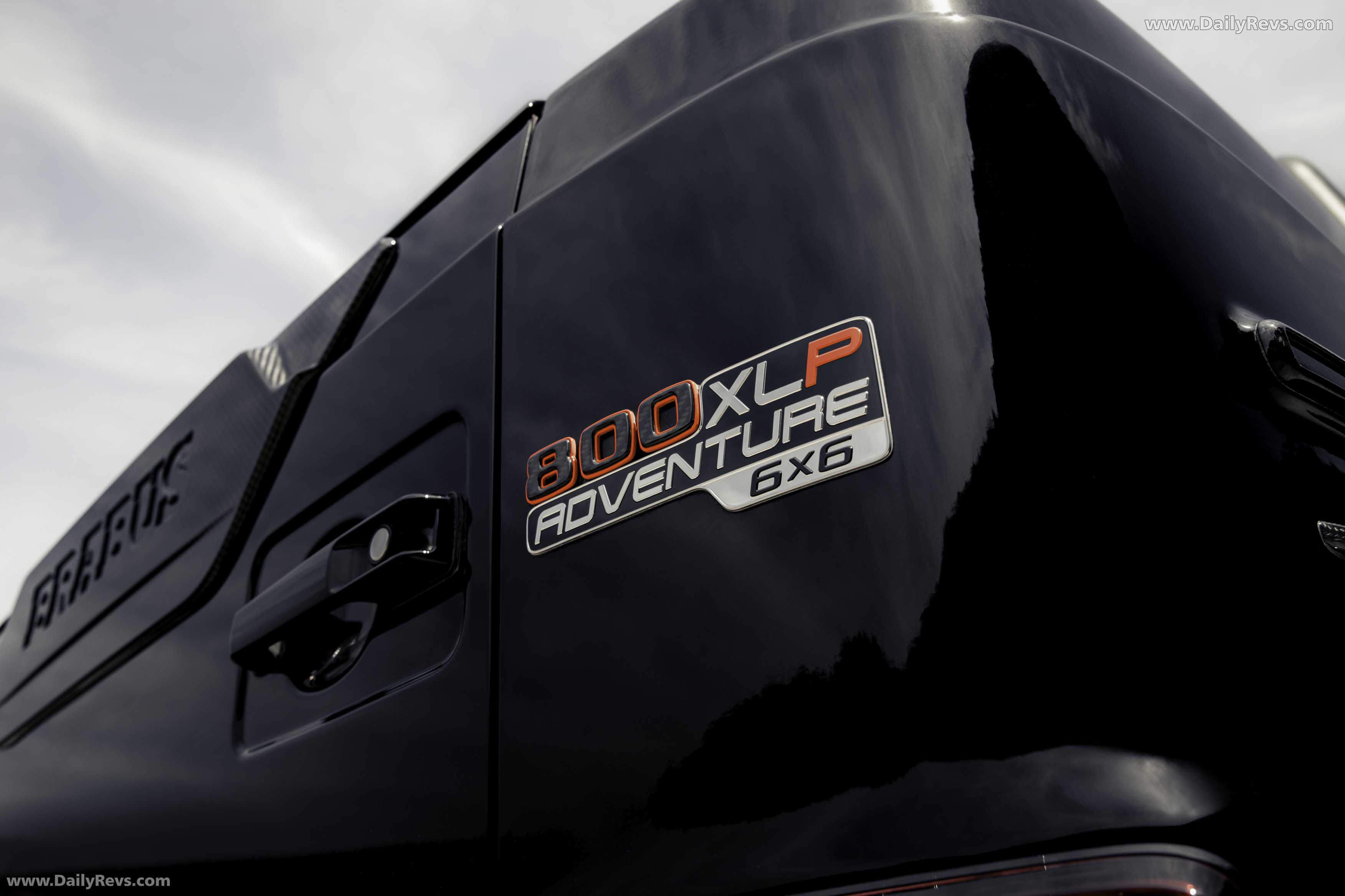 2026 Brabus XLP 800 6x6 Adventure Exterior