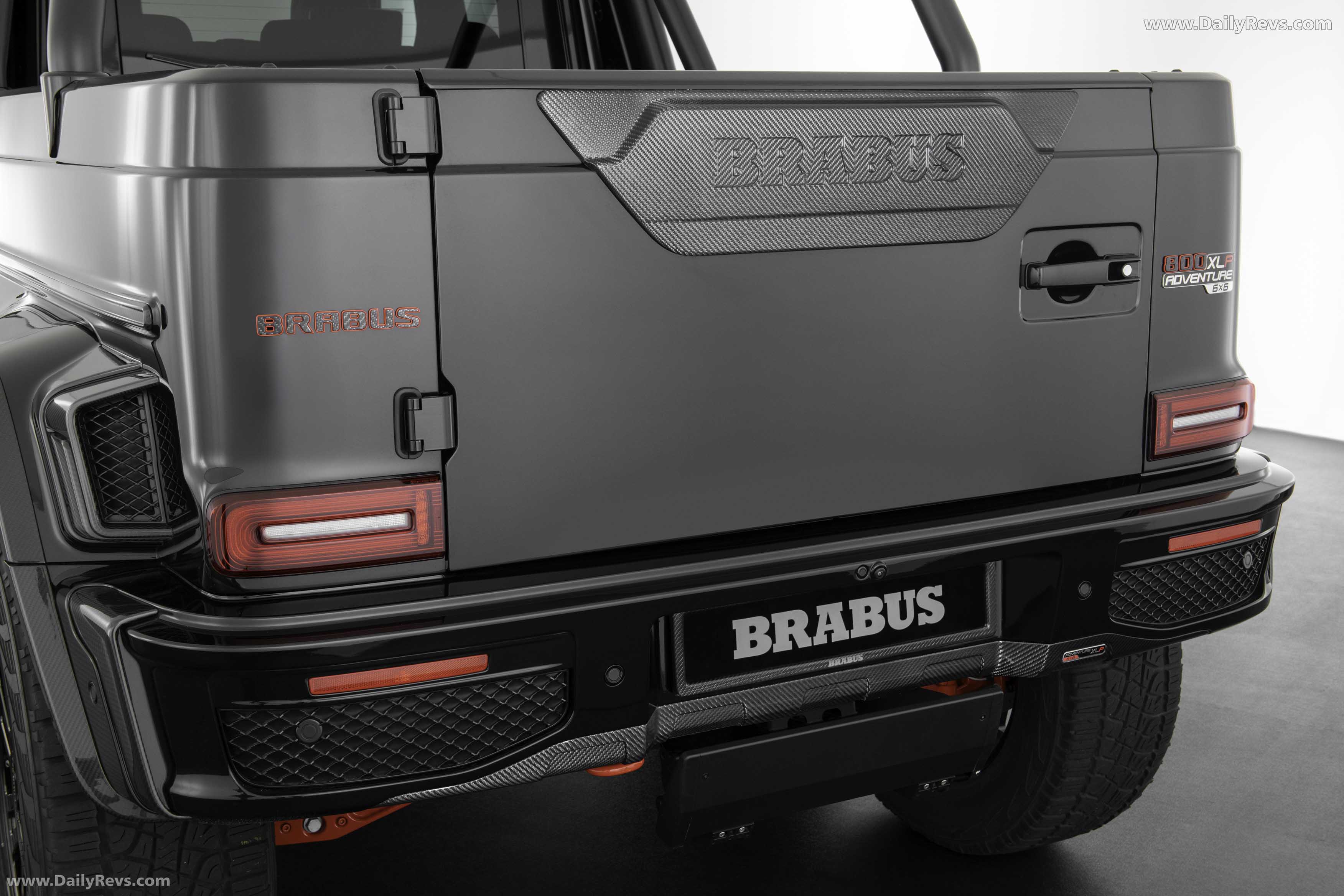 2026 Brabus XLP 800 6x6 Adventure Exterior