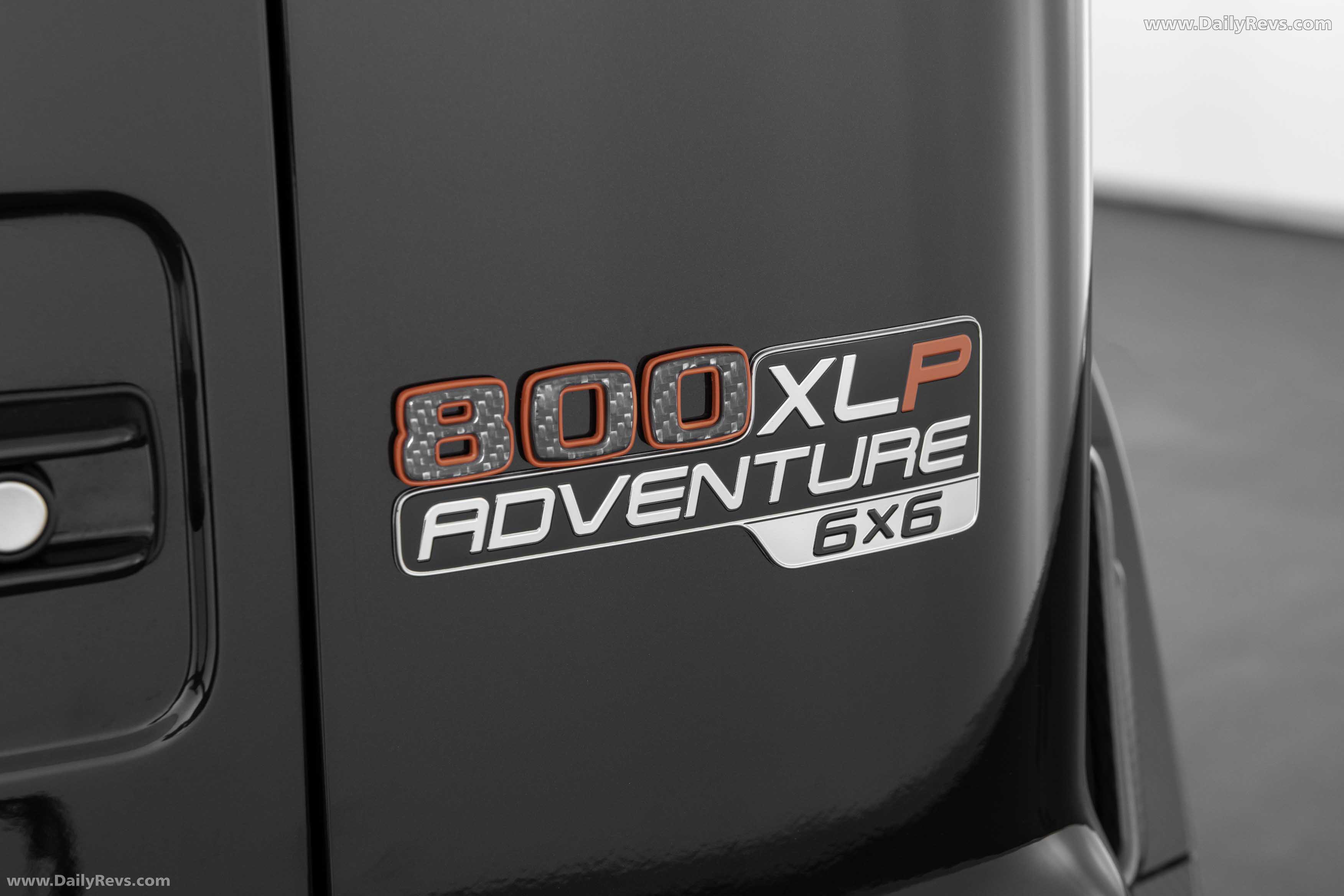 2026 Brabus XLP 800 6x6 Adventure Exterior