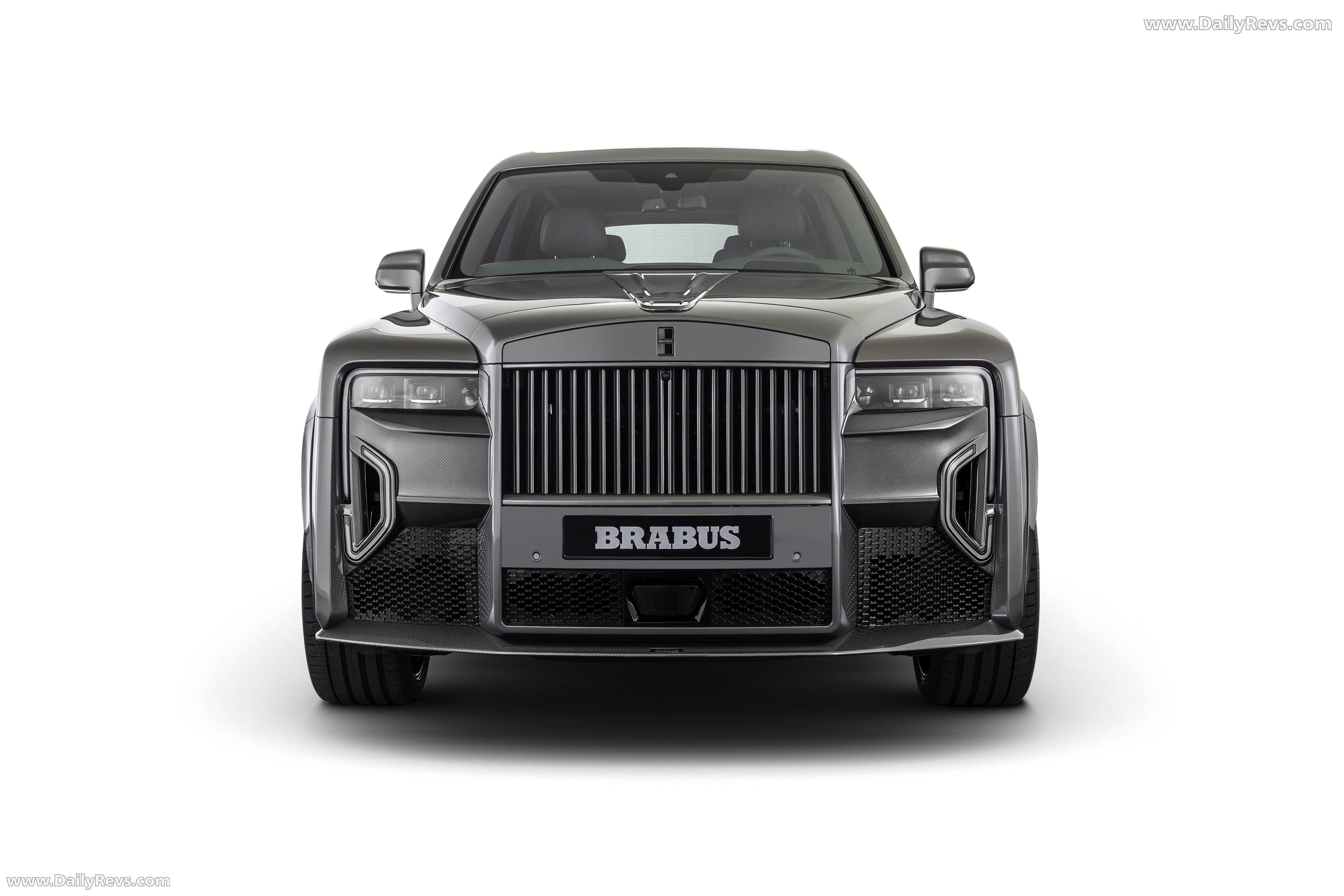 2026 Brabus 700 Rolls-Royce Cullinan Series II Front View