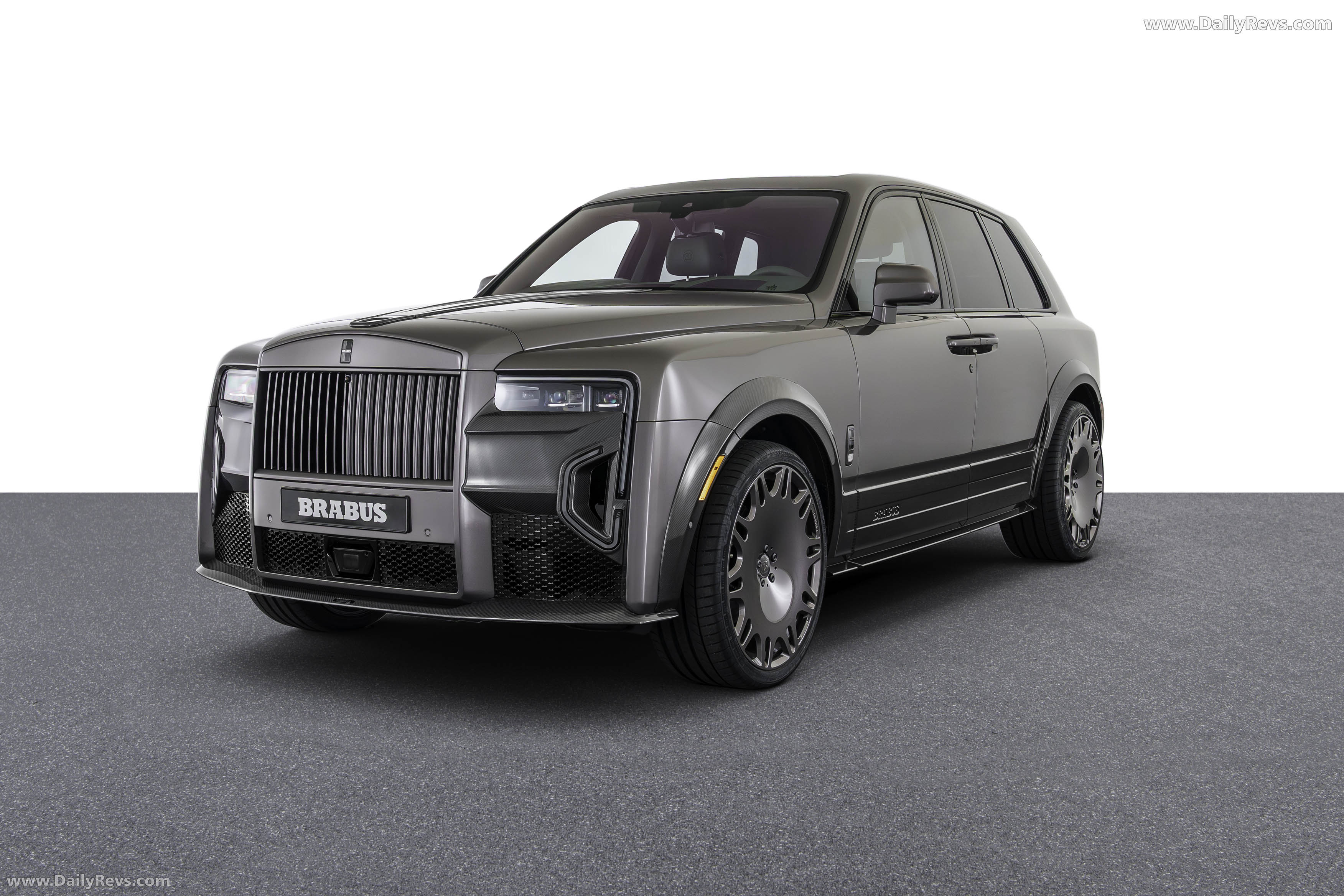 2026 Brabus 700 Rolls-Royce Cullinan Series II Front View