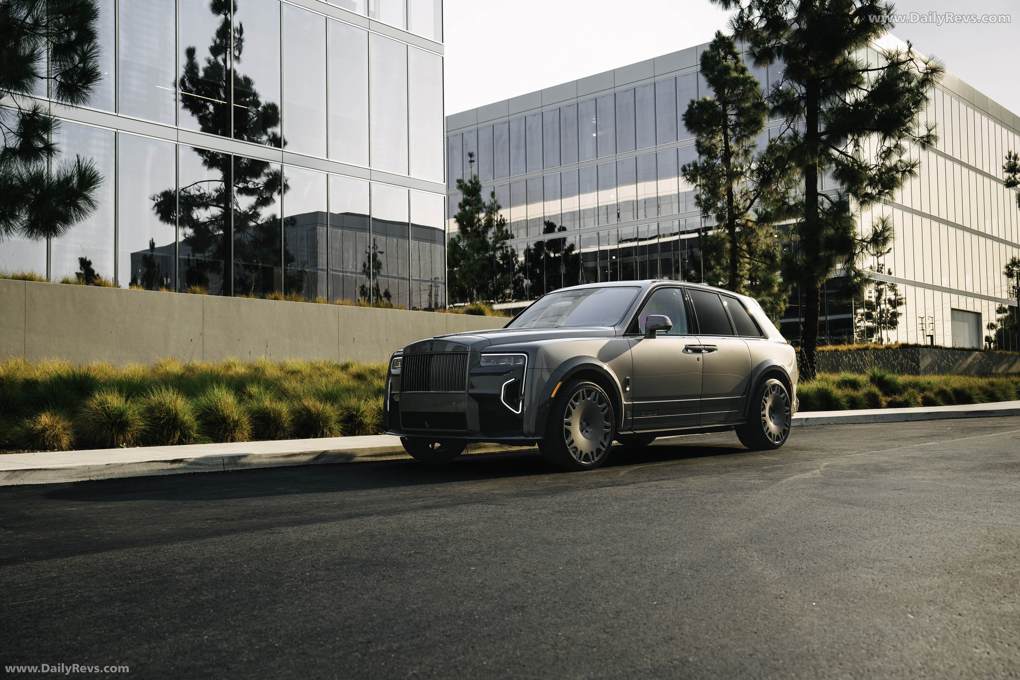 2026 Brabus 700 Rolls-Royce Cullinan Series II Front View