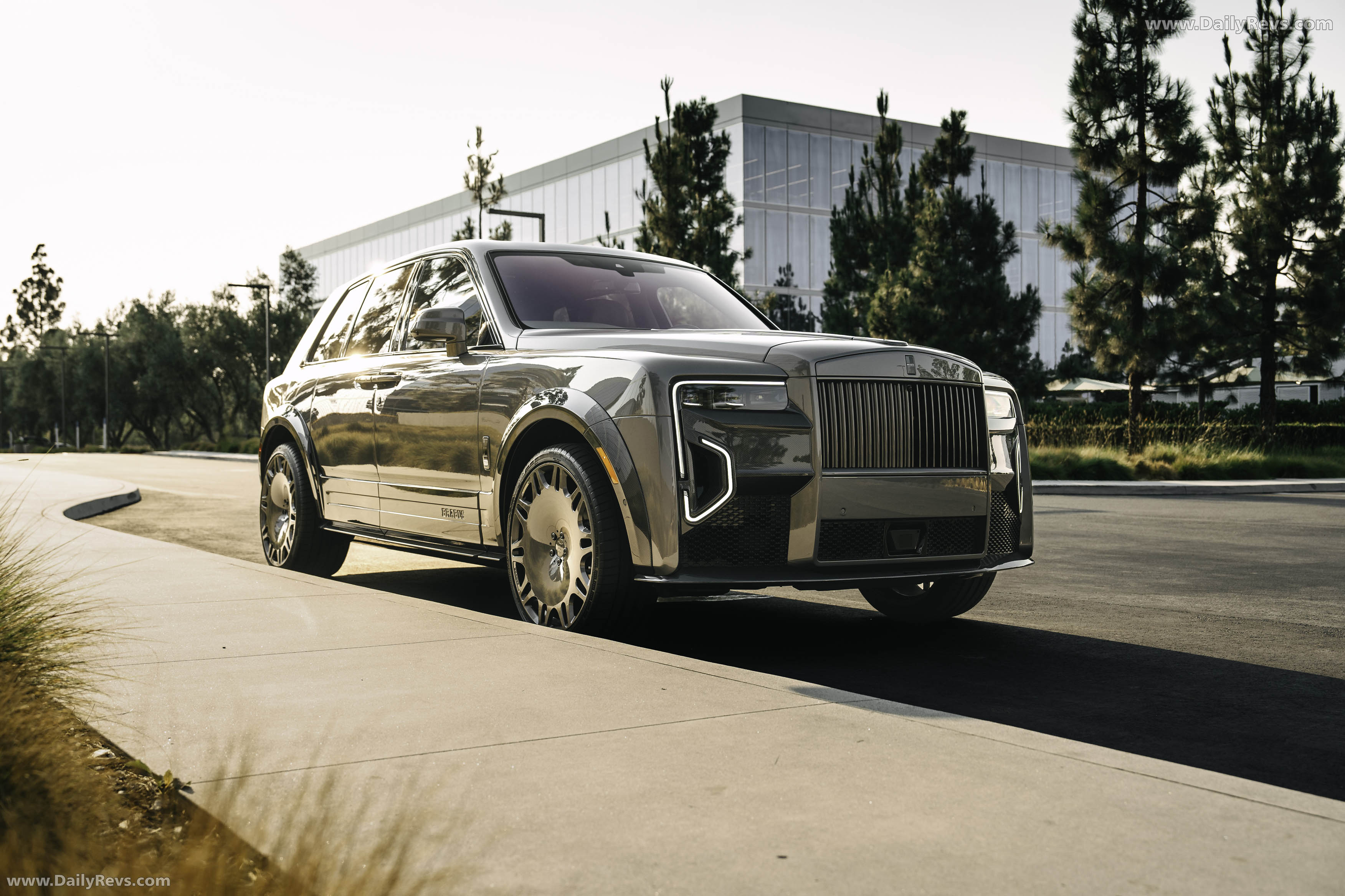 2026 Brabus 700 Rolls-Royce Cullinan Series II Front View