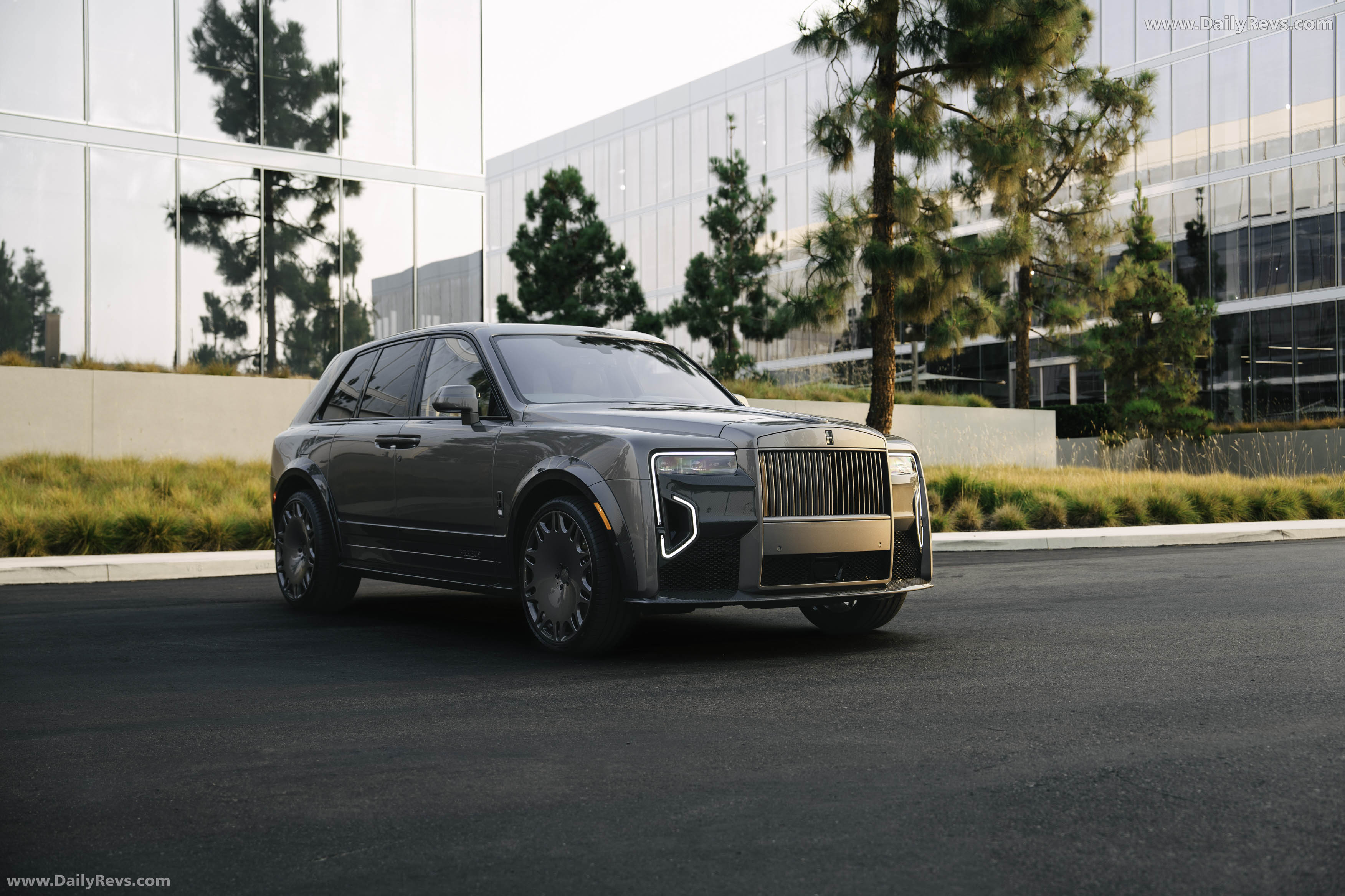 2026 Brabus 700 Rolls-Royce Cullinan Series II Front View