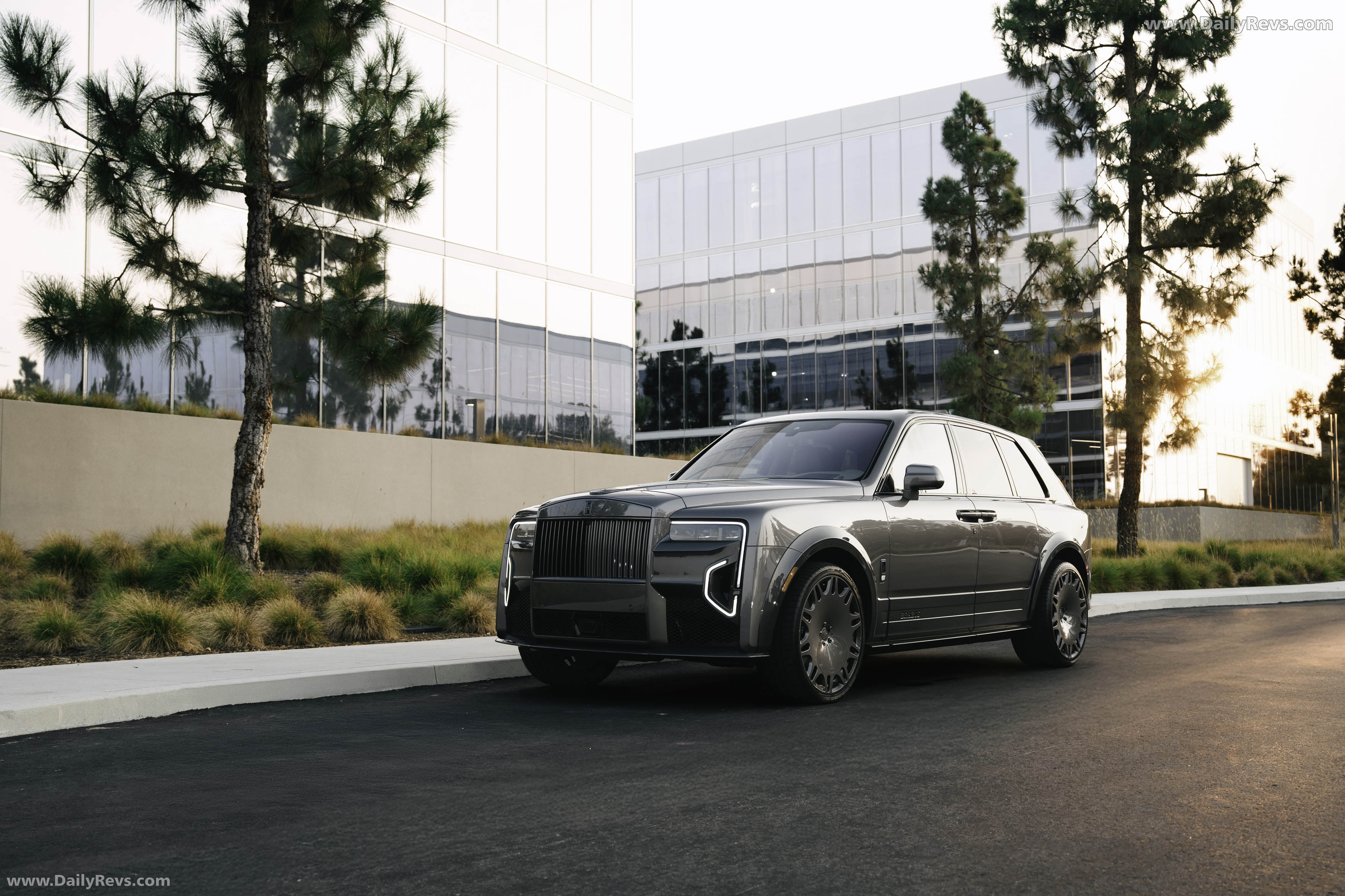 2026 Brabus 700 Rolls-Royce Cullinan Series II Front View