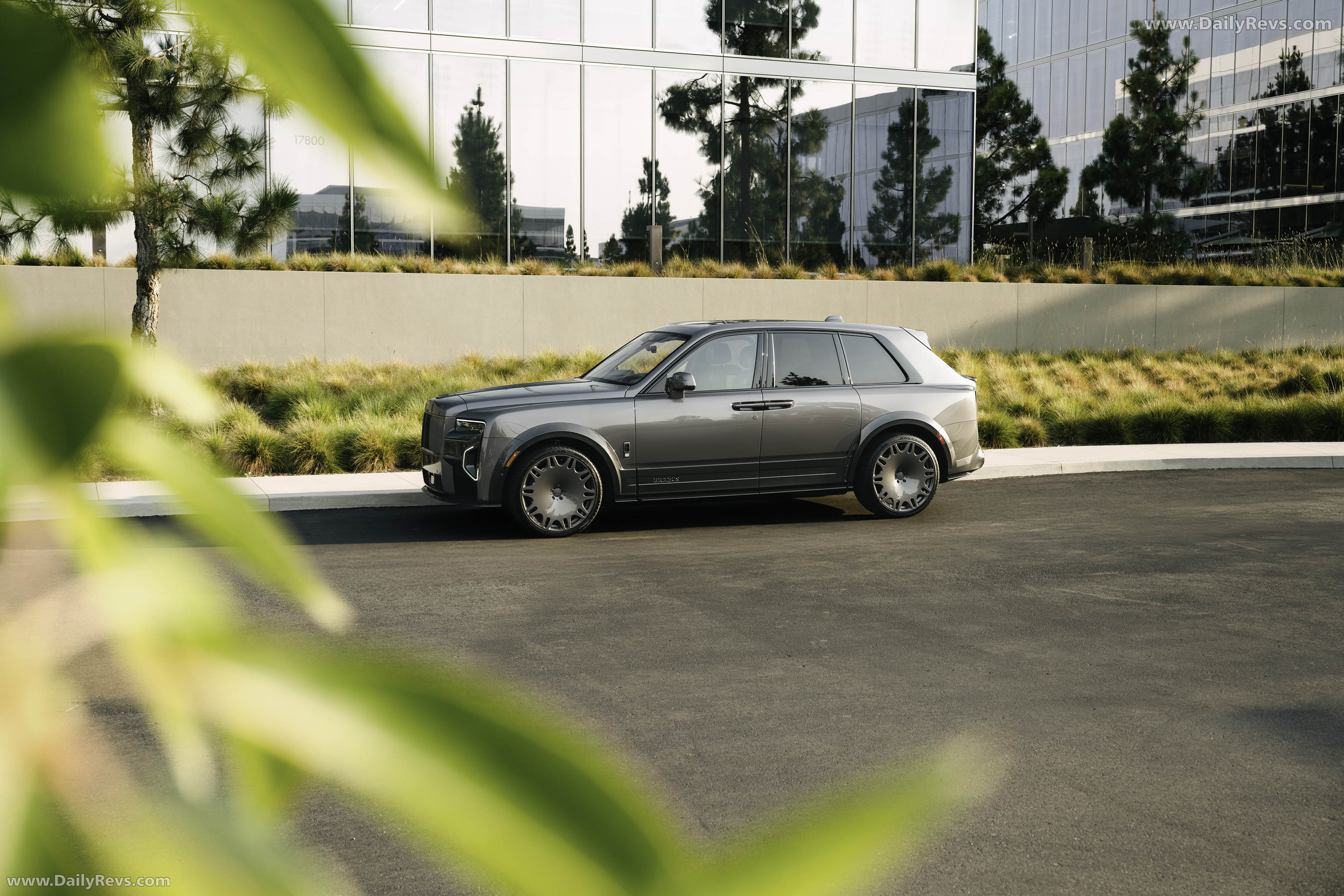 2026 Brabus 700 Rolls-Royce Cullinan Series II Side View