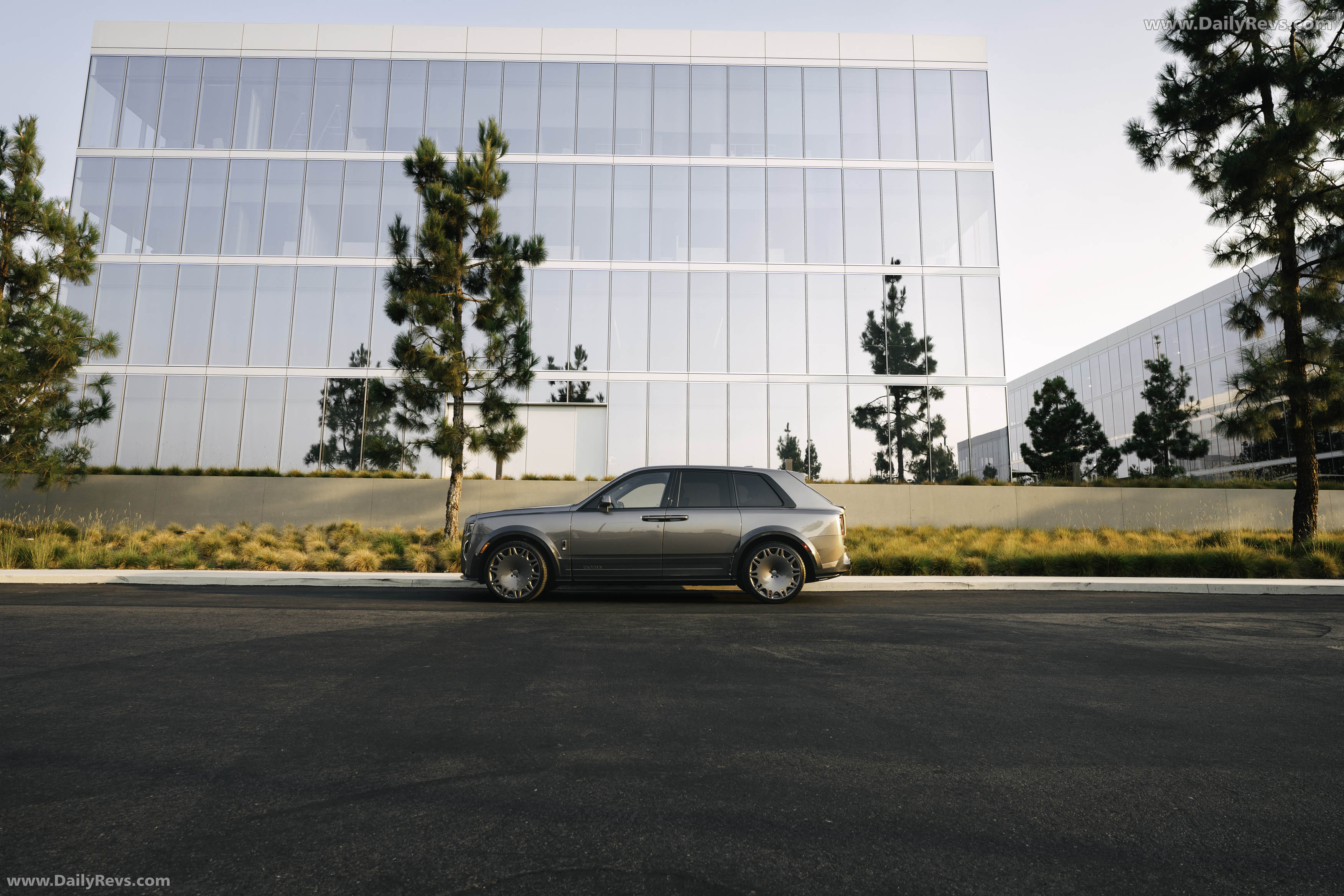 2026 Brabus 700 Rolls-Royce Cullinan Series II Side View