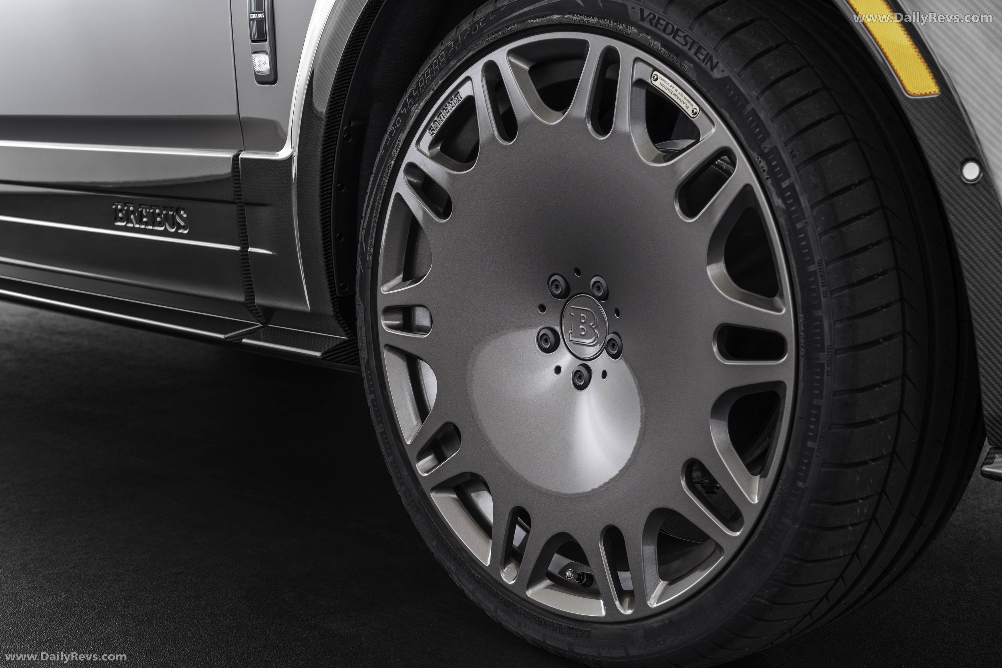 2026 Brabus 700 Rolls-Royce Cullinan Series II Exterior