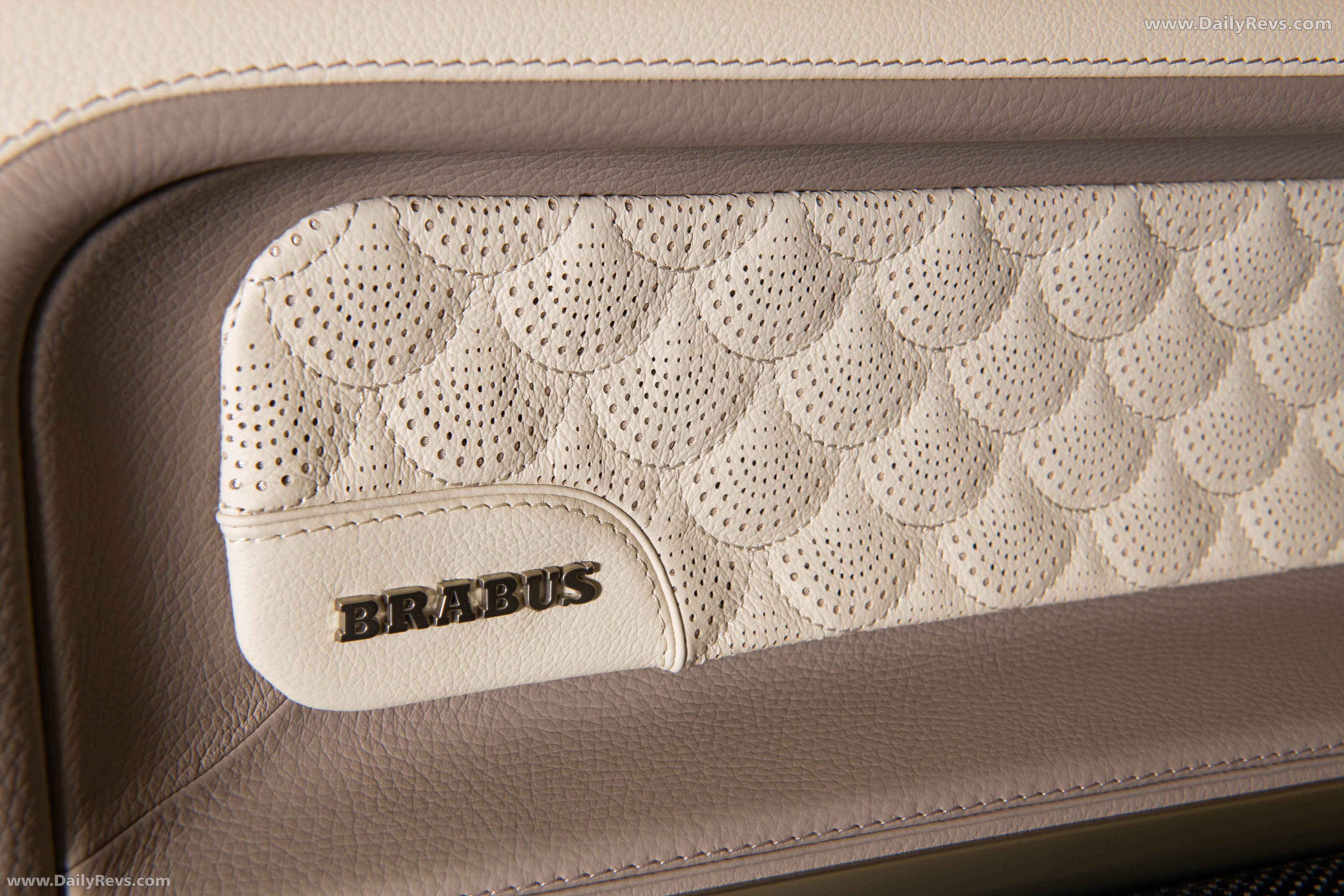 2026 Brabus 800 Cabrio Interior