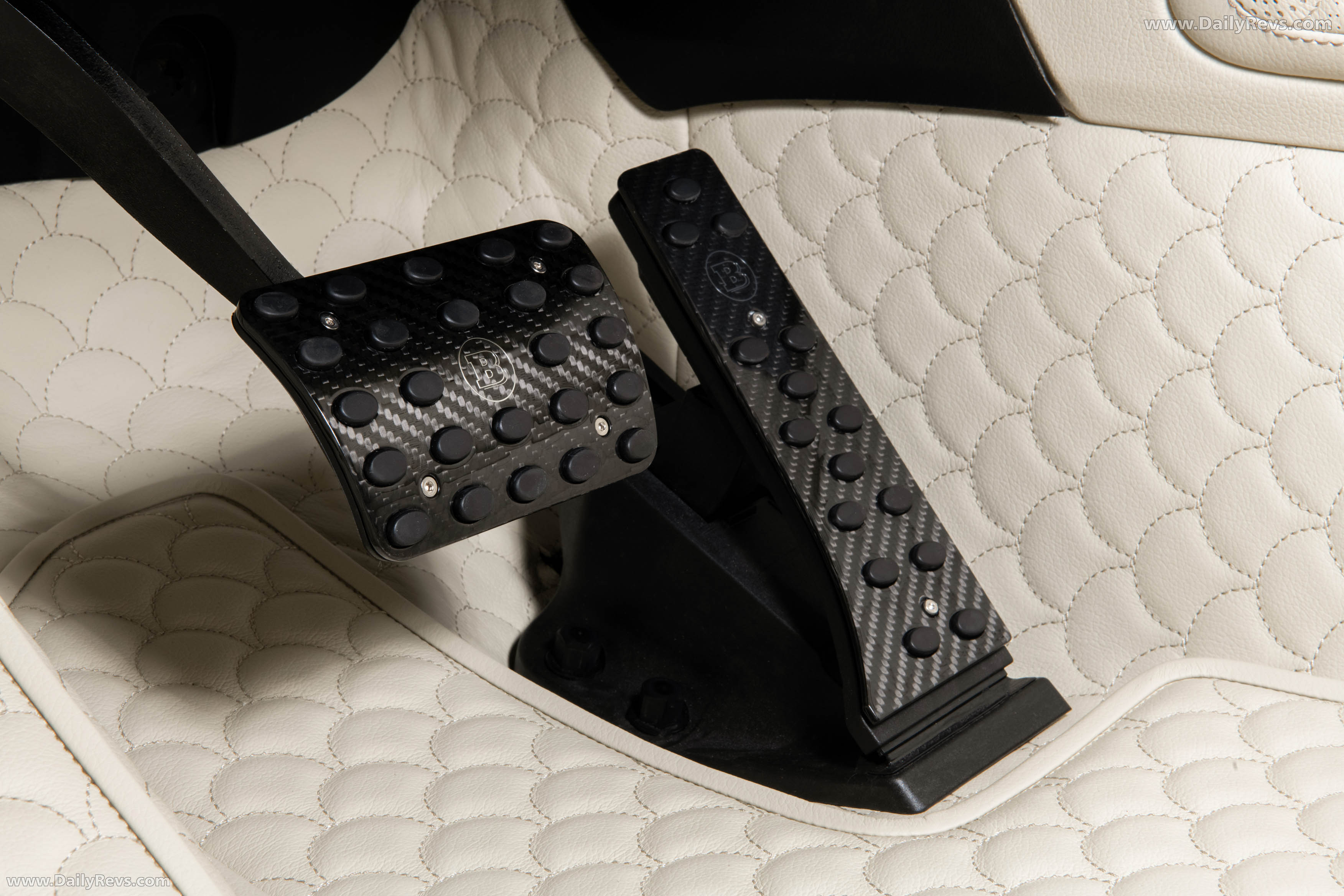 2026 Brabus 800 Cabrio Interior