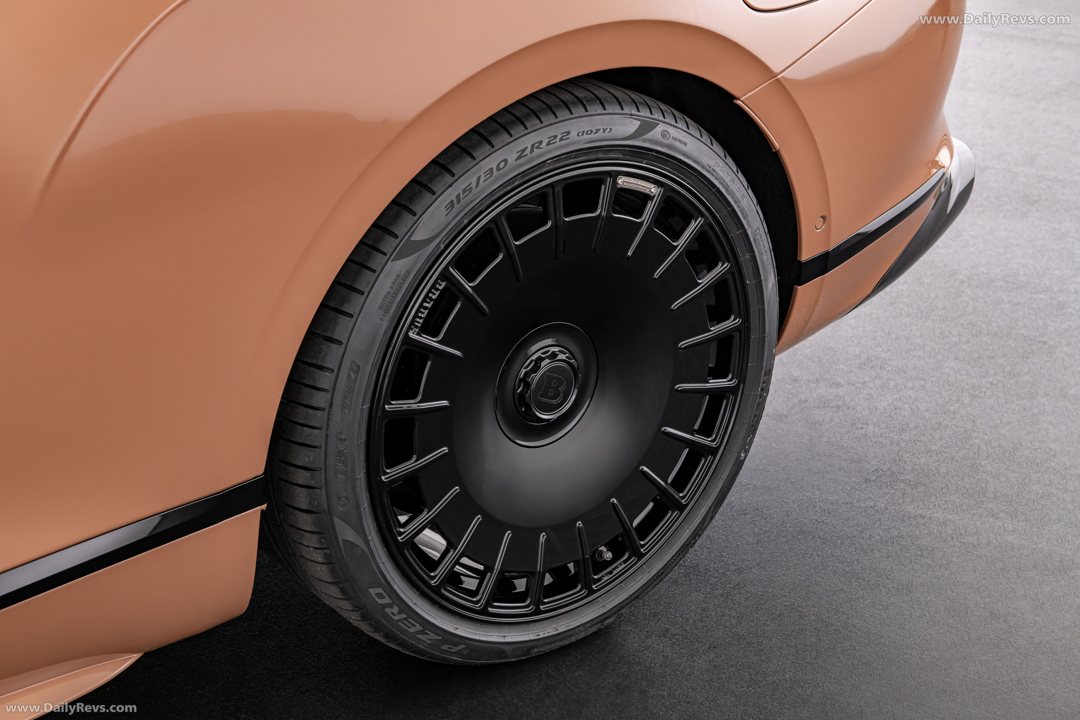 2026 Brabus 900 Continental GTC Speed Exterior