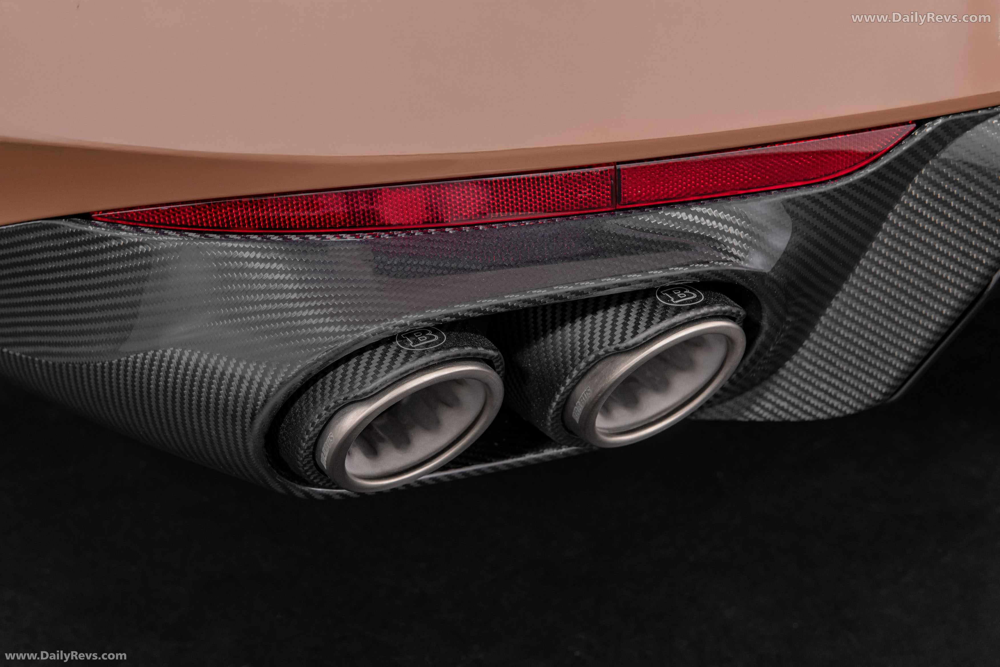 2026 Brabus 900 Continental GTC Speed Exterior