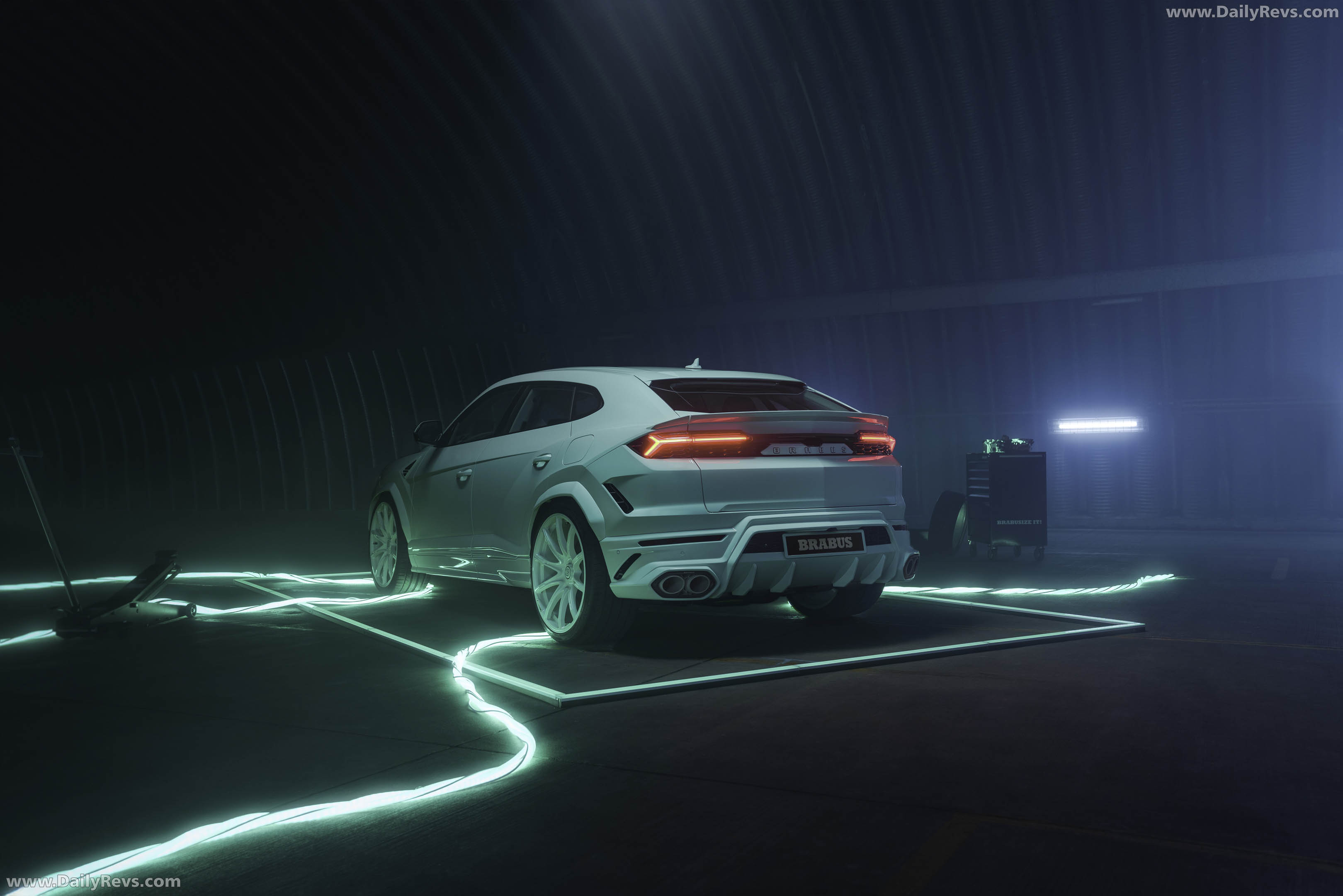 2026 Brabus 900 Mint Urus SE Rear View